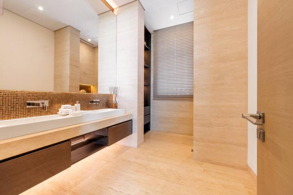 Ultra Luxury 6br Palm Private Pool Beach Villa Dubai