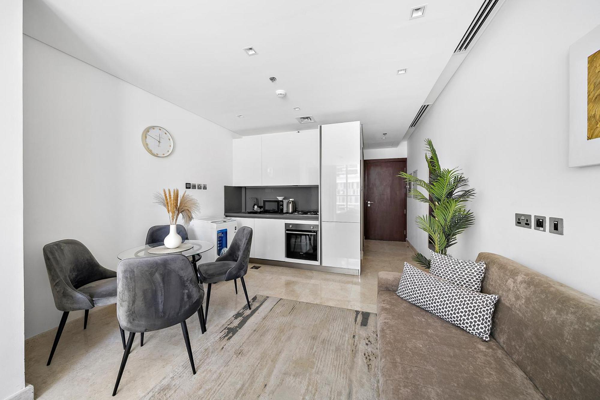 Chic Living At Sterling Apartment