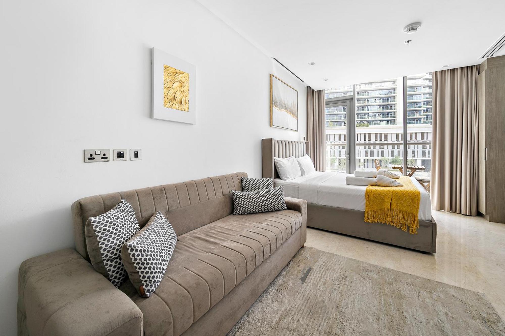 Chic Living At Sterling Apartment