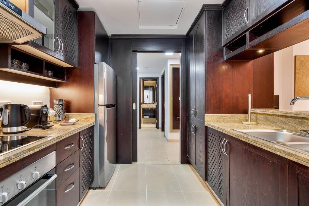 Modern 1-bedroom With Stunning Views Dubai