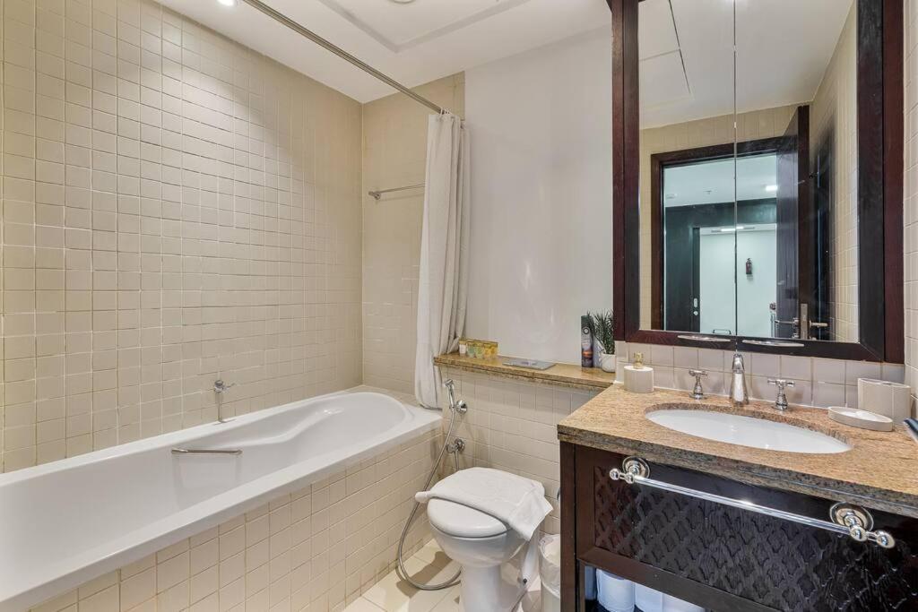 Apartment Modern 1-bedroom With Stunning Views *