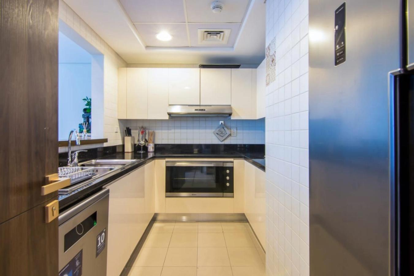 Al Bateen Residences, Jbr- Stunning 2-br With Sea View Apartment Dubai