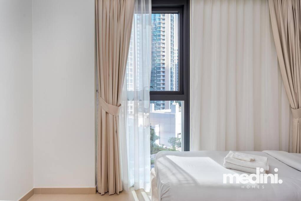Apartment 2 Bedroom - Emaar Act Two - Downtown *