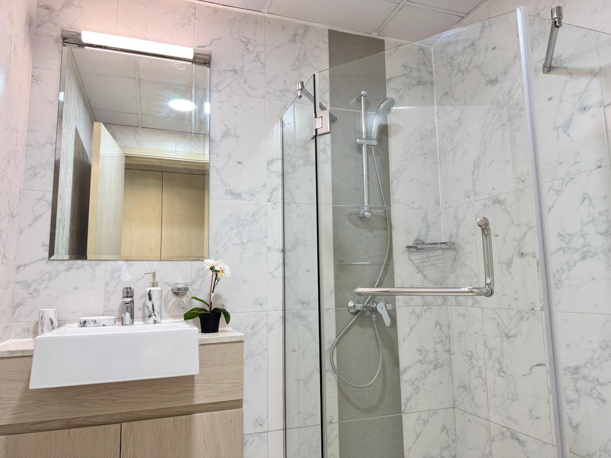 Cozy 1 Bedroom At Afnan 2 Apartment Dubai