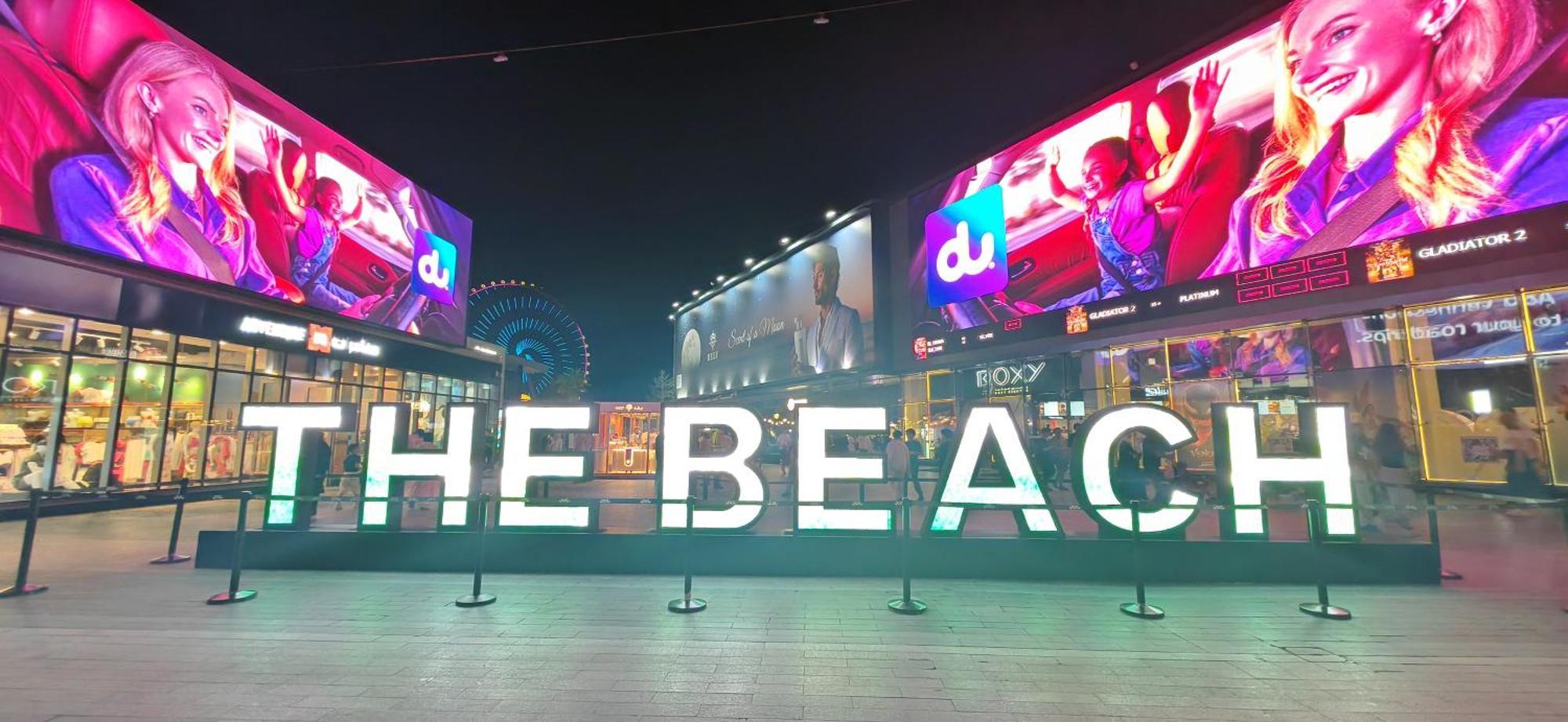 La Buena Vida Homes: Beachfront Luxury In Jbr Apartment *