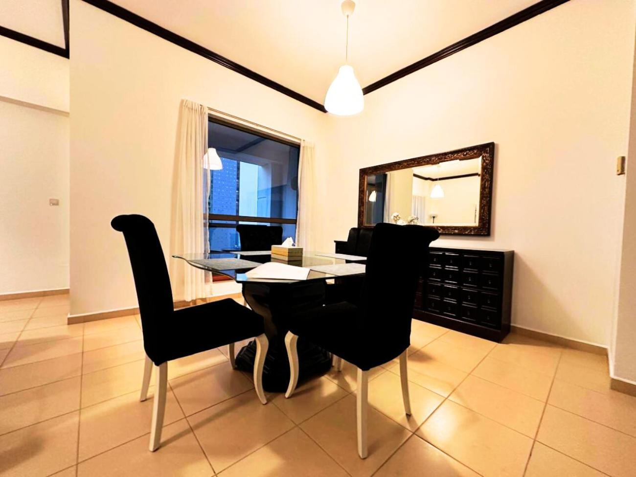2br High Floor In Jbr With Sea View Dubai