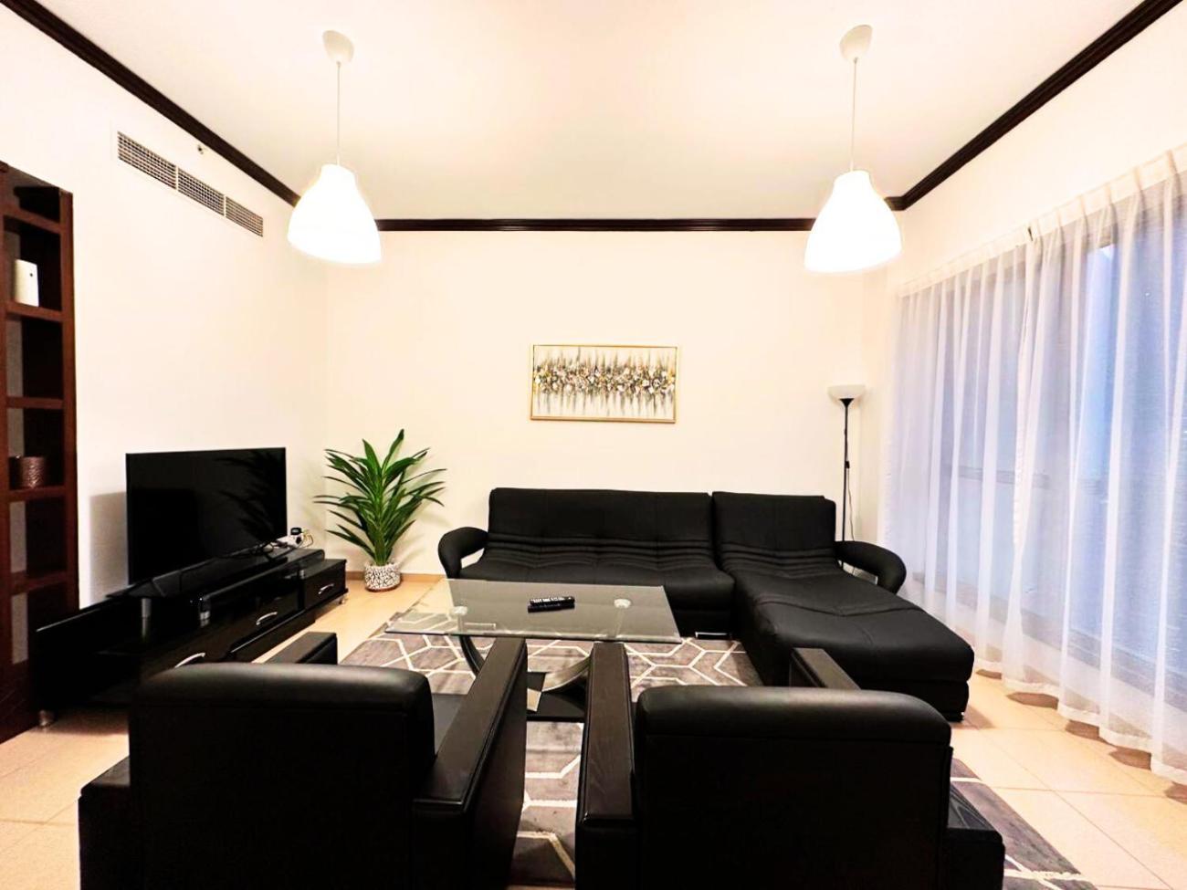 2br High Floor In Jbr With Sea View