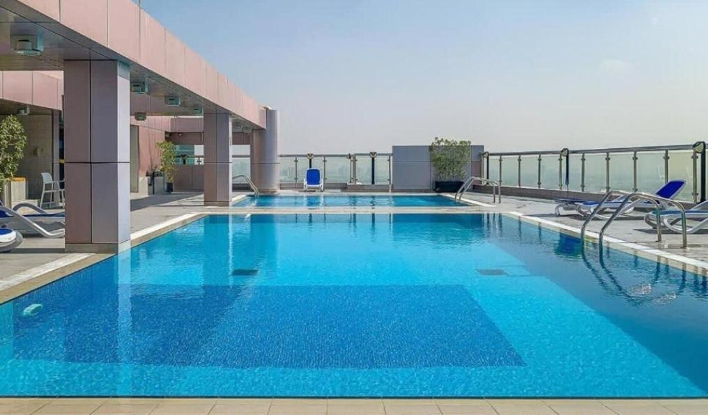 Delux Studio Apartment Dubai Marina The Bay 5 Min Beach Jbr & 3 Min To Tram Station *