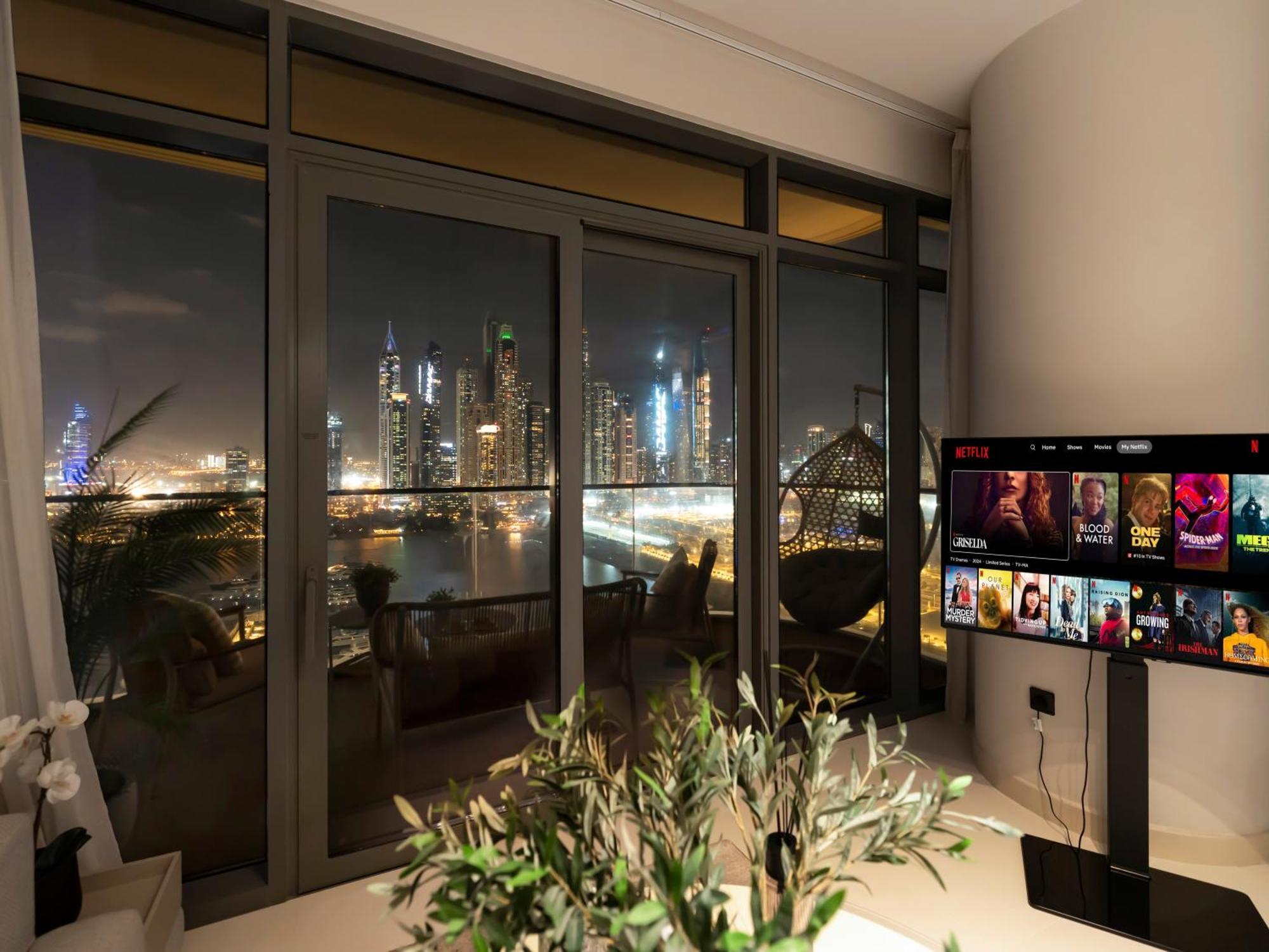 Upscale Family Friendly 4 Bedroom On Private With Amazing Views Daire Dubai