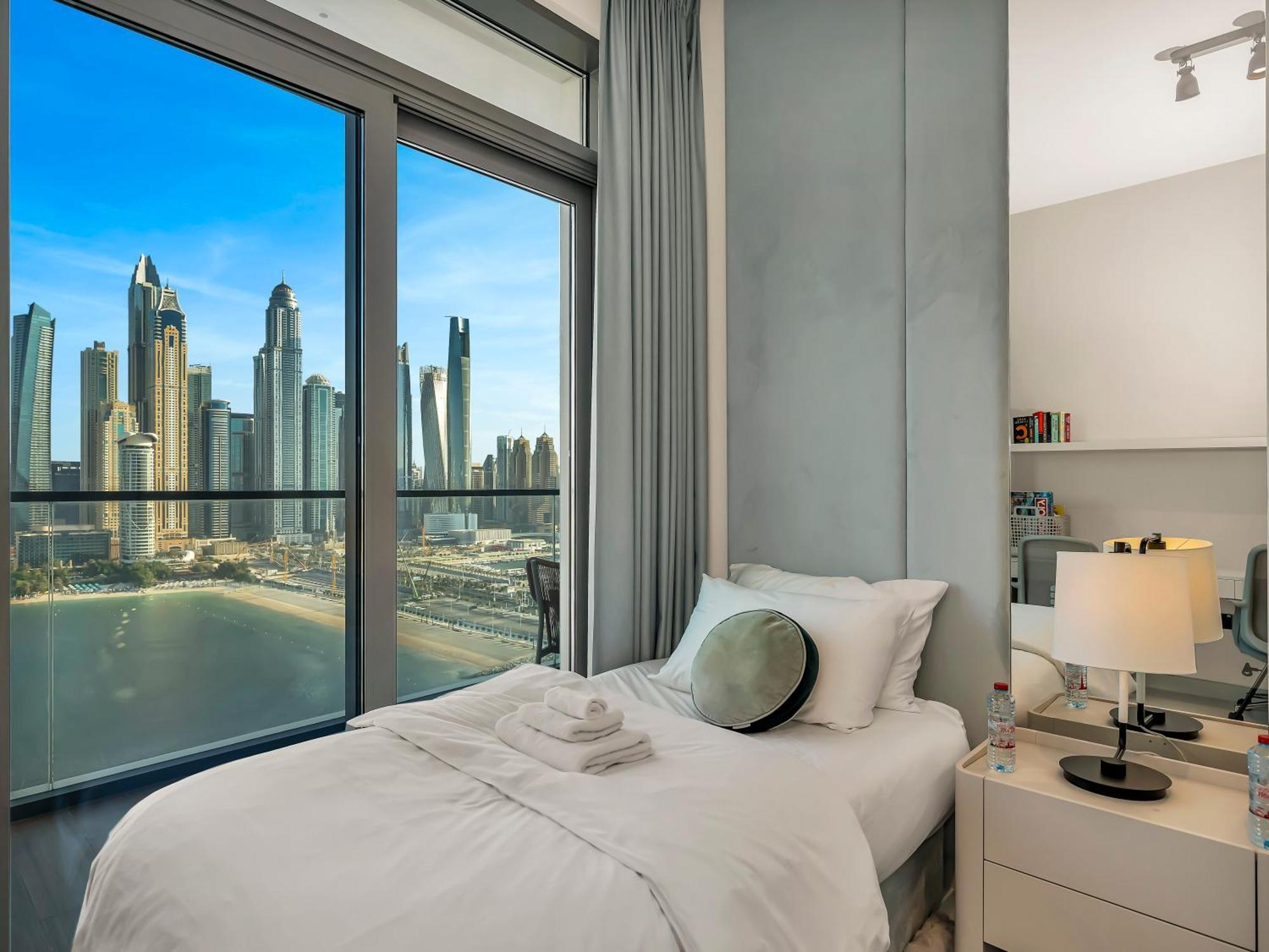 Upscale Family Friendly 4 Bedroom On Private With Amazing Views Daire Dubai