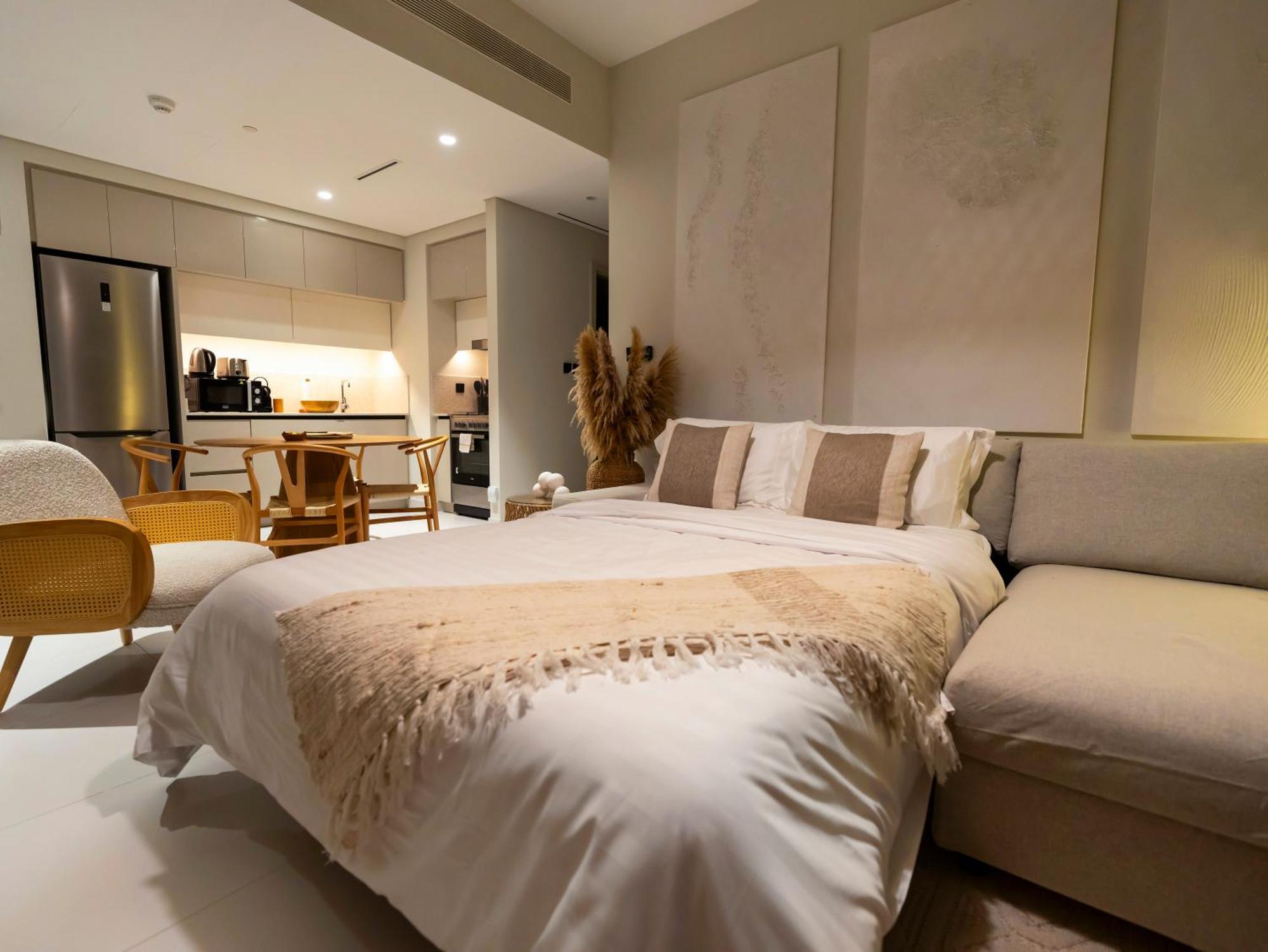 Apartment Chic 1 Bedroom On Private In Harbour