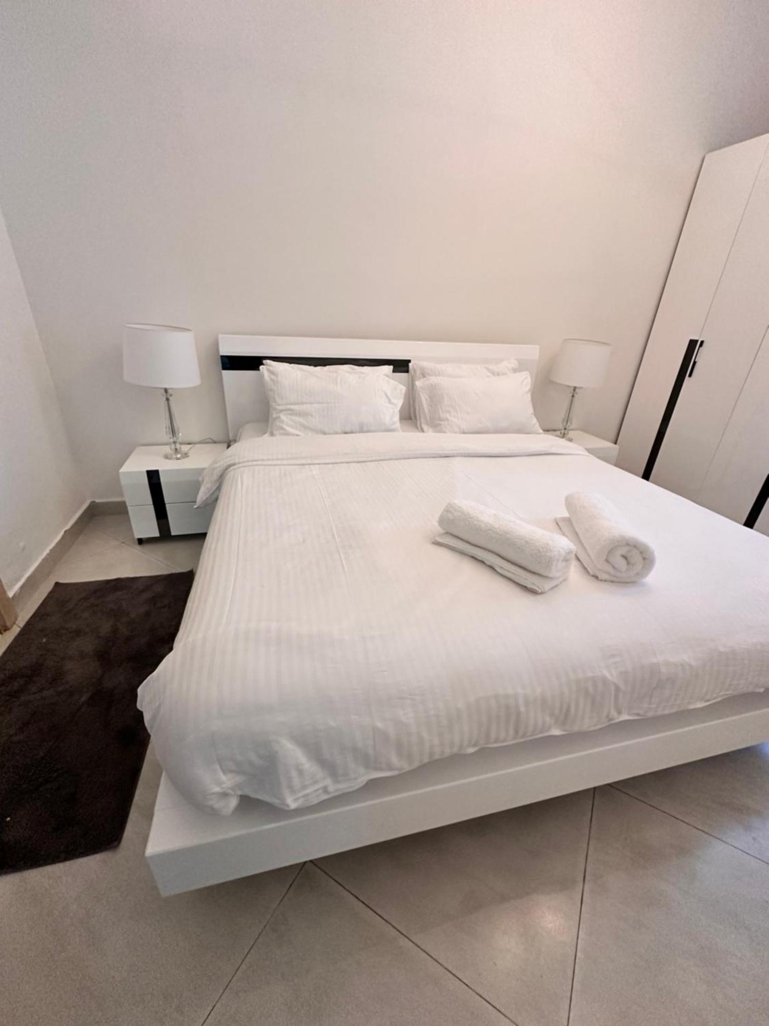 Apartment Close To Burj Khalifa Place Dubai