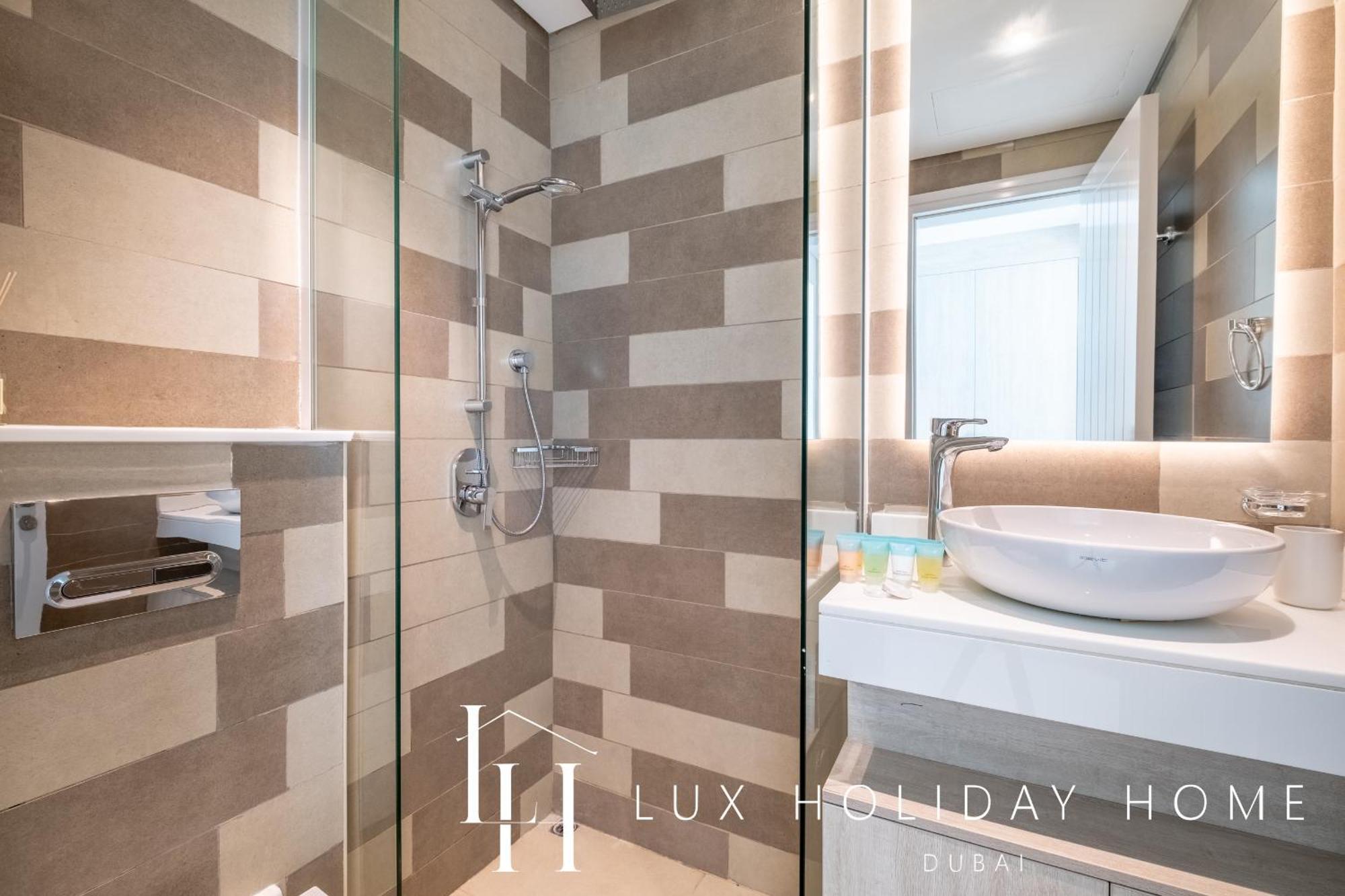 Lux The Seven Palm Sea View * Dubai