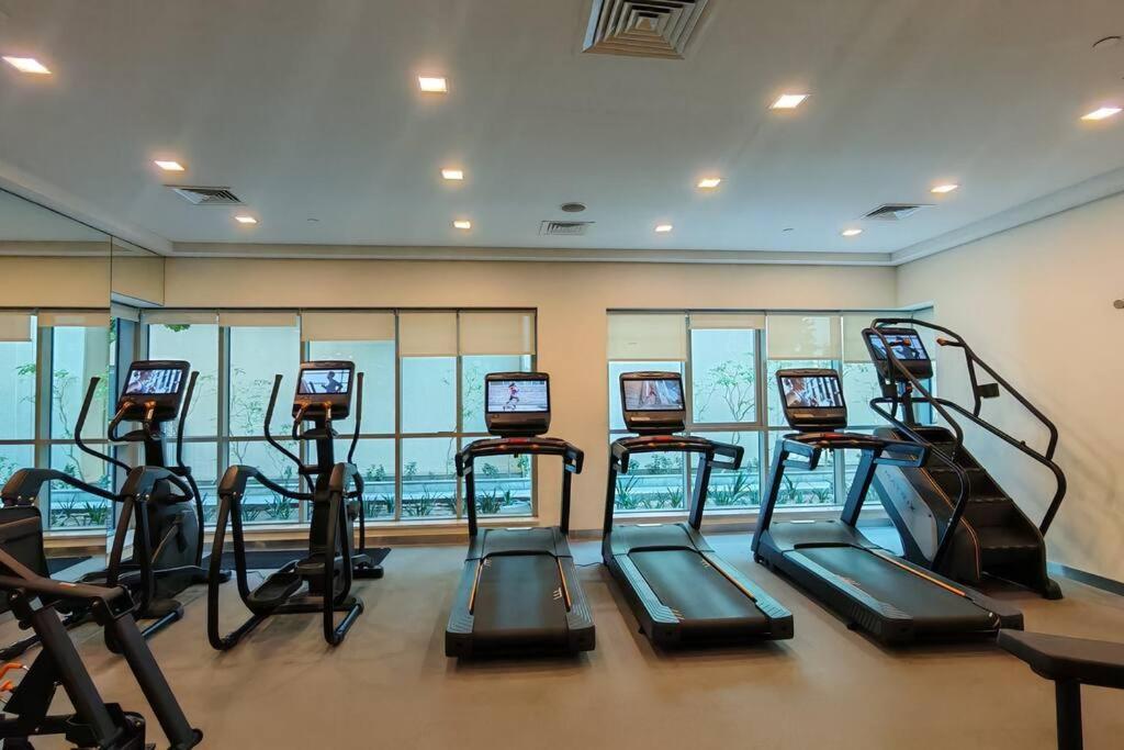 Stylish 1-br Oasis Minutes From Burj & Mall