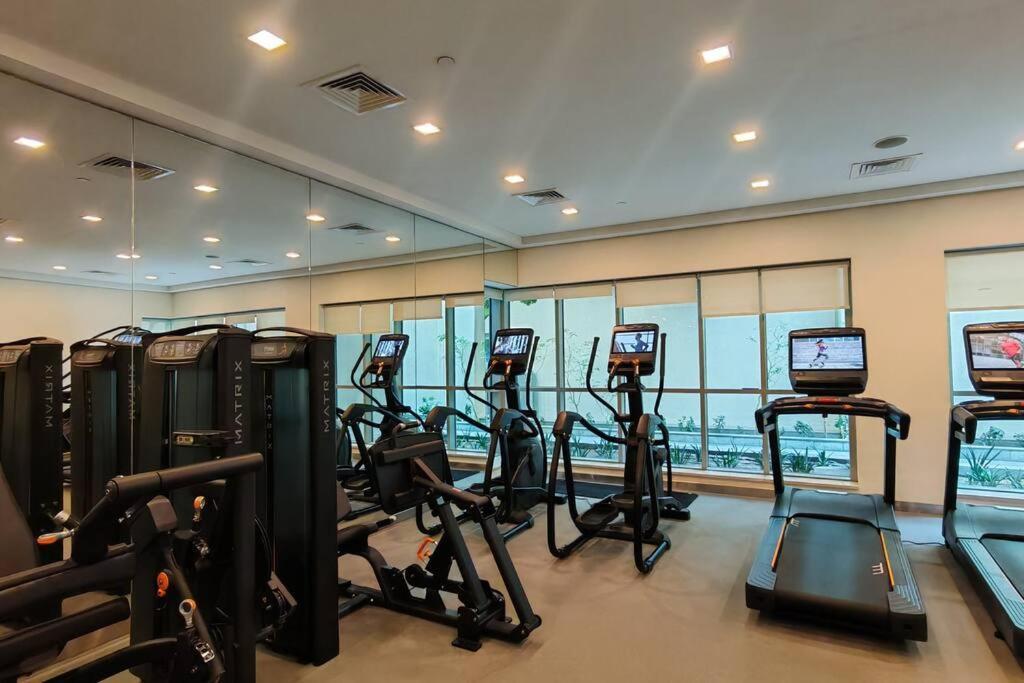 Stylish 1-br Oasis Minutes From Burj & Mall *