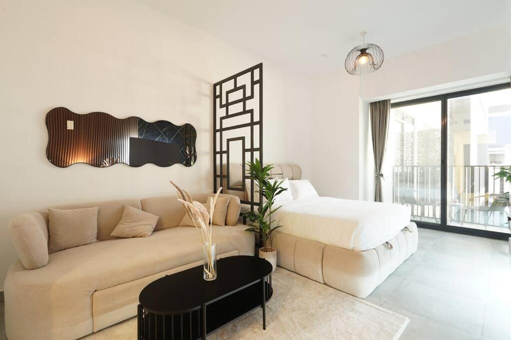 Dayf-luc Stylish Modern Comfort & Great Location Apartment Dubai