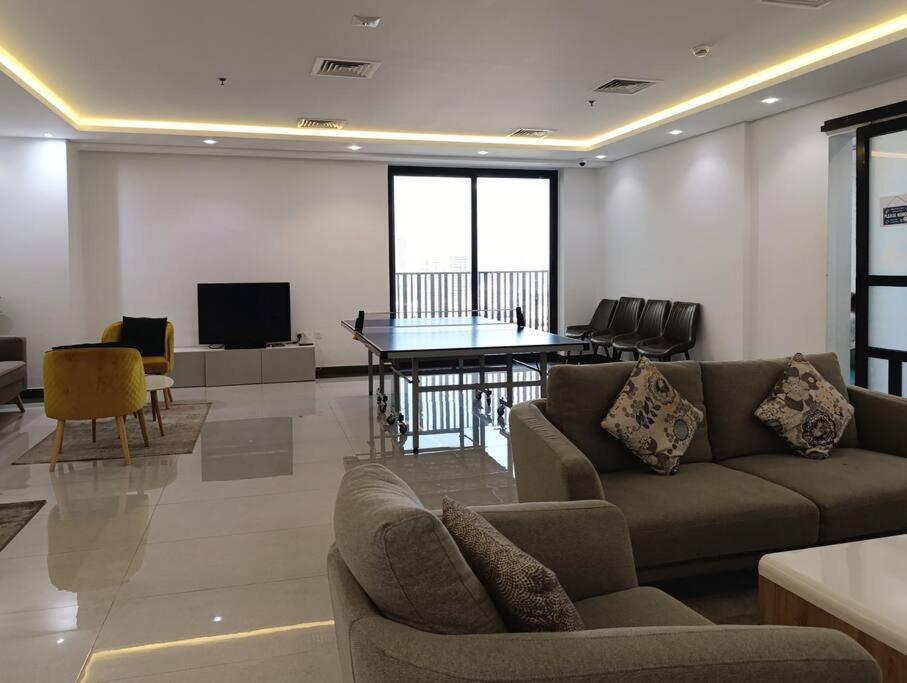 Dayf-luc Stylish Modern Comfort & Great Location * Dubai