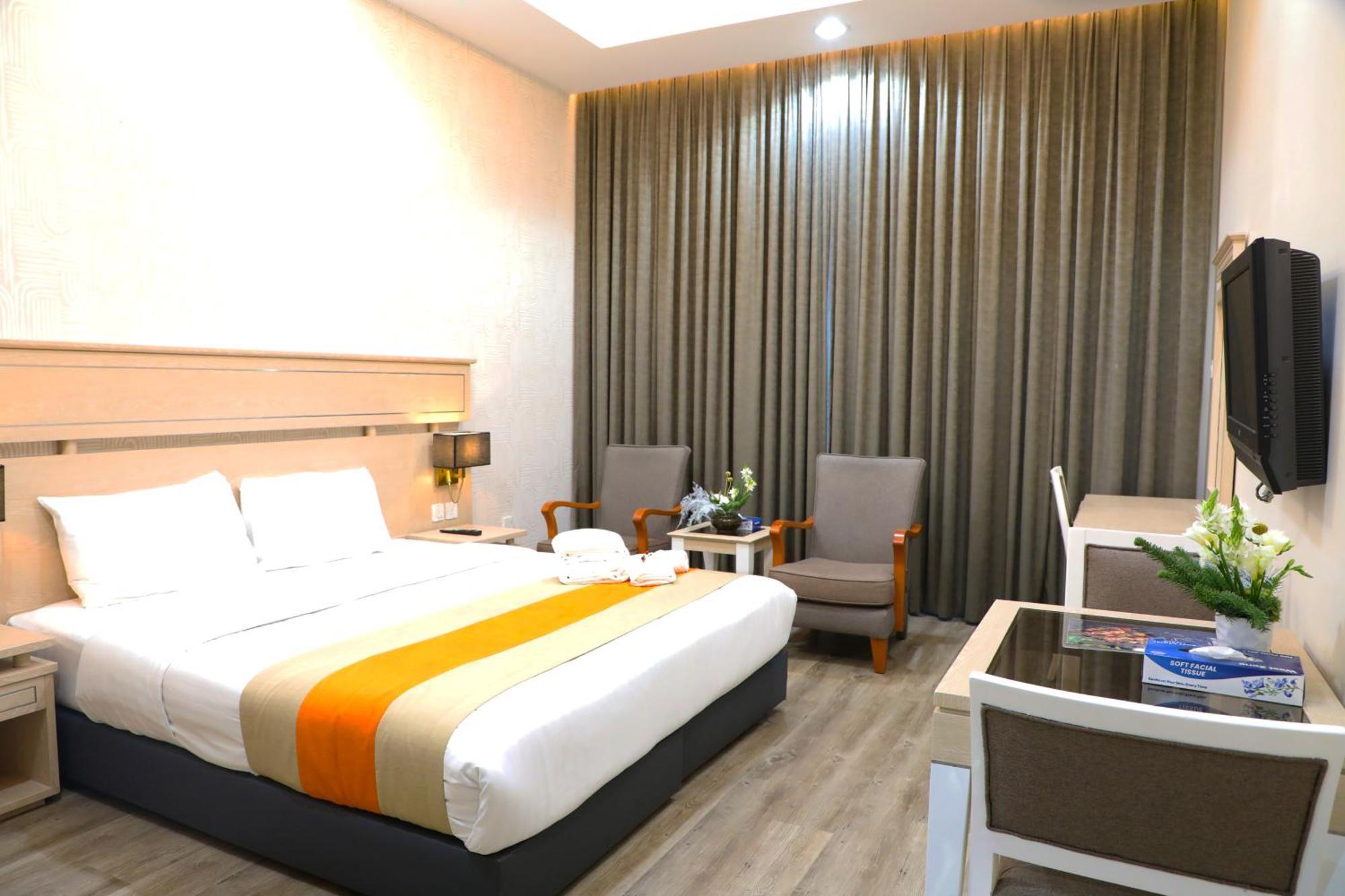 Apart Otel Wescott Plaza Llc Formerly West Zone Plaza Apts 4*