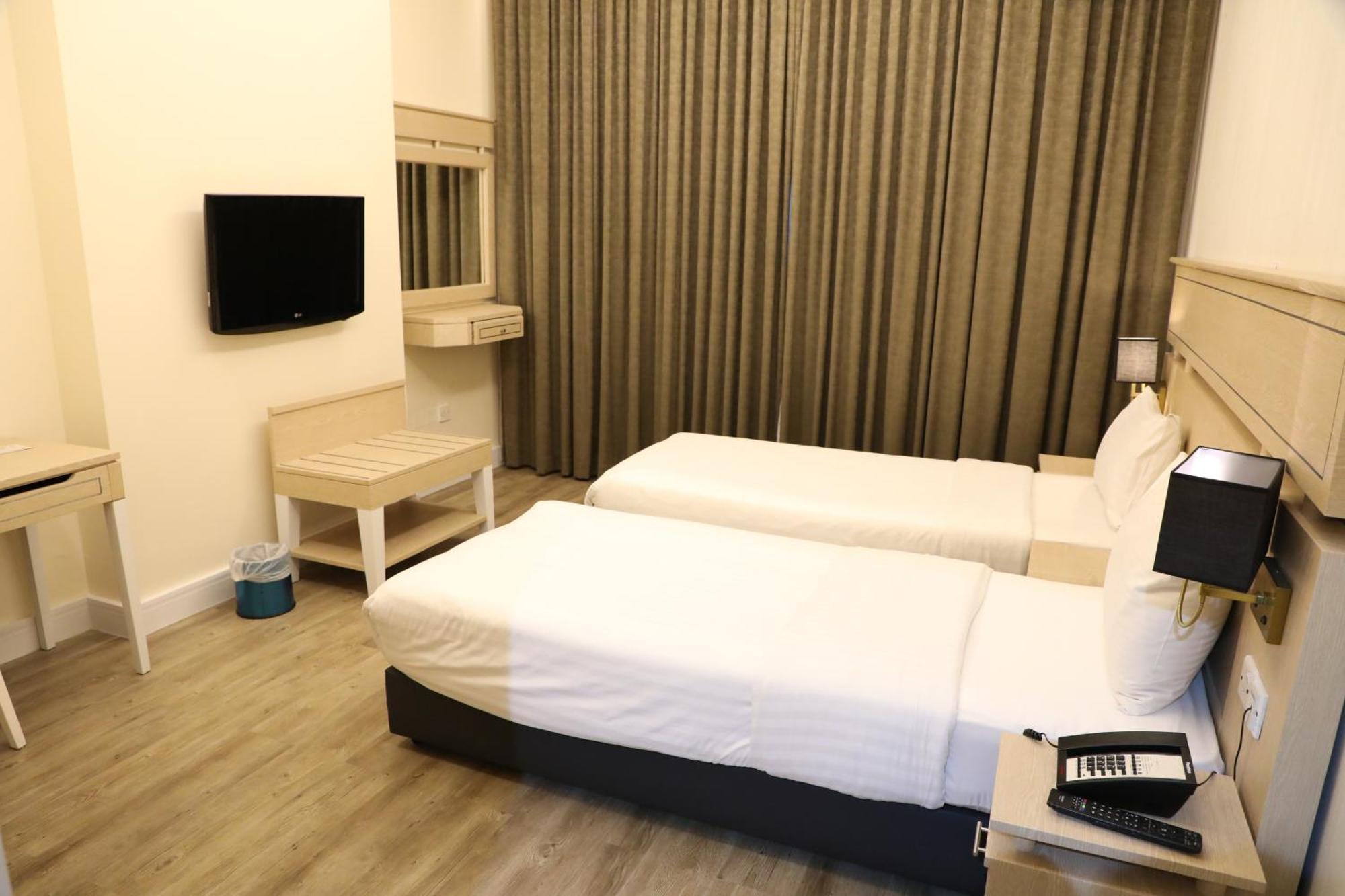 Wescott Plaza Llc Formerly West Zone Plaza Apts Apart Otel 4*