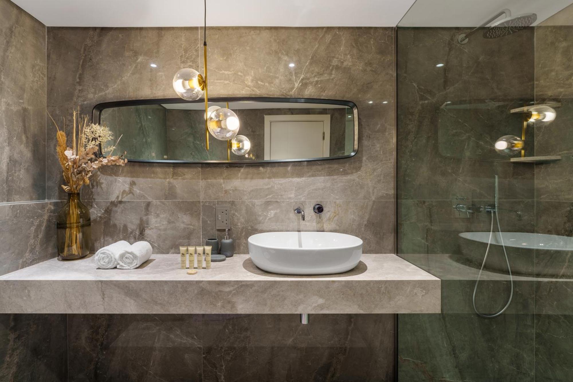 Maison Privee - Blissful Living With Marina Waterfront Views