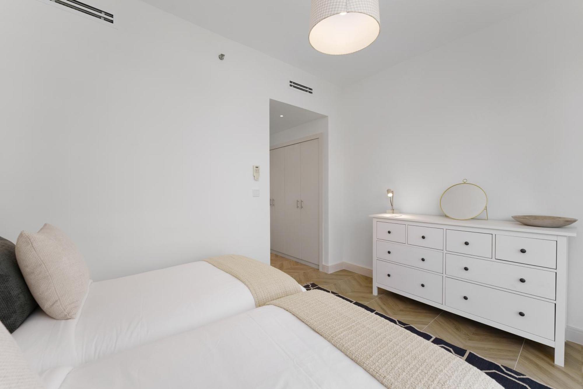 Apartment Maison Privee - Blissful Living With Marina Waterfront Views *