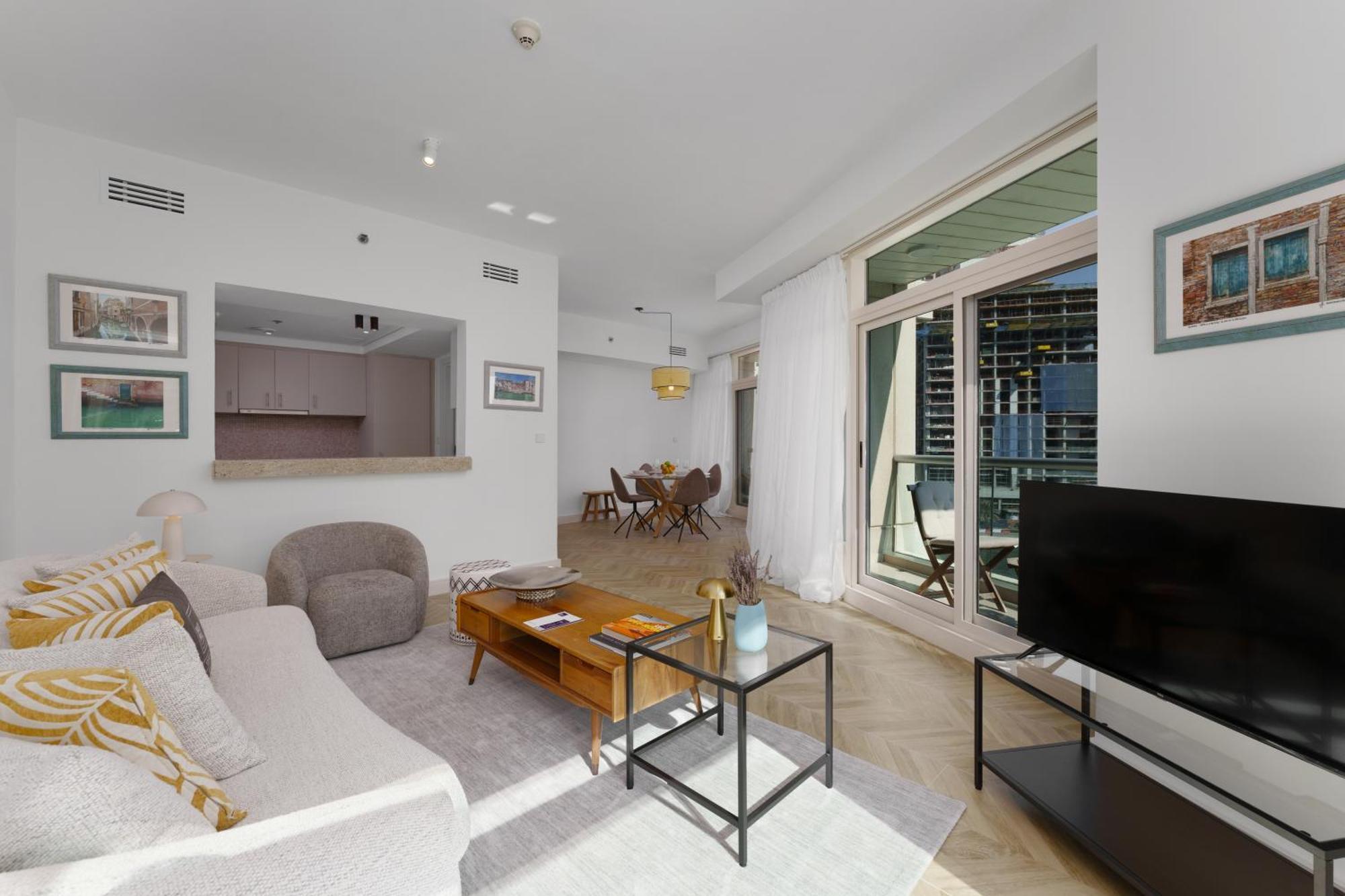 Maison Privee - Blissful Living With Marina Waterfront Views Dubai