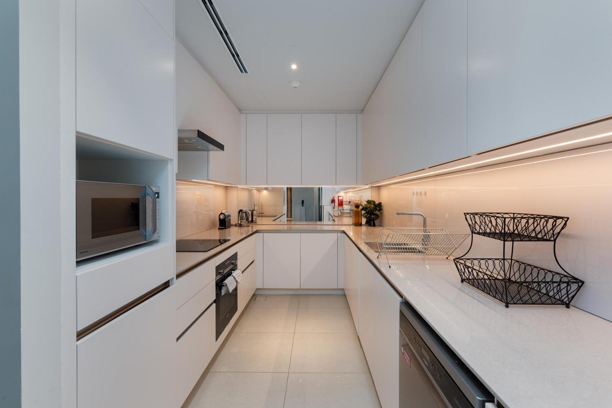 Address Jbr Sea View, Jumeirah Residence, Marina - Mint *