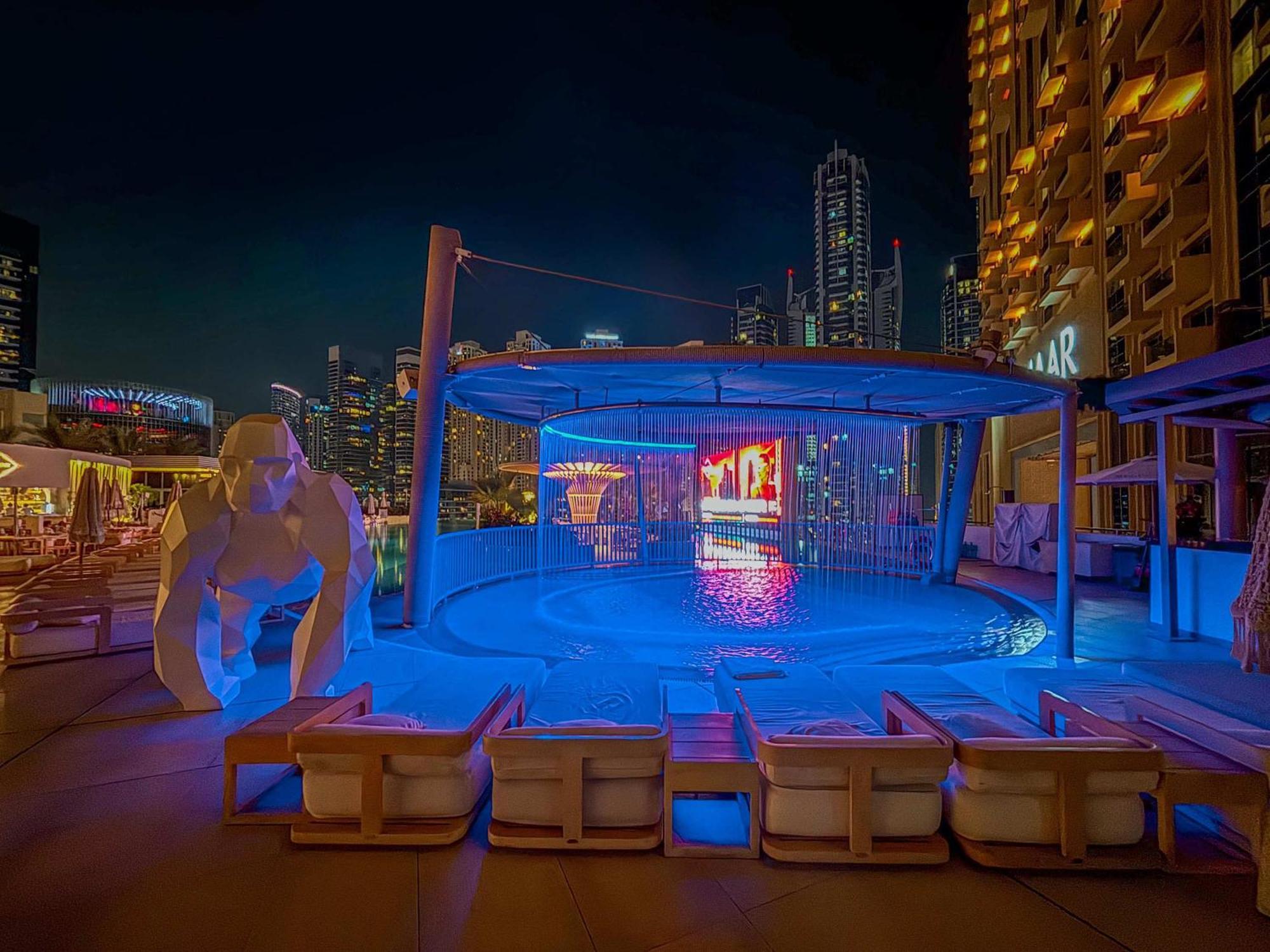 Frank Porter - Emaar Residences Marina Apartment *