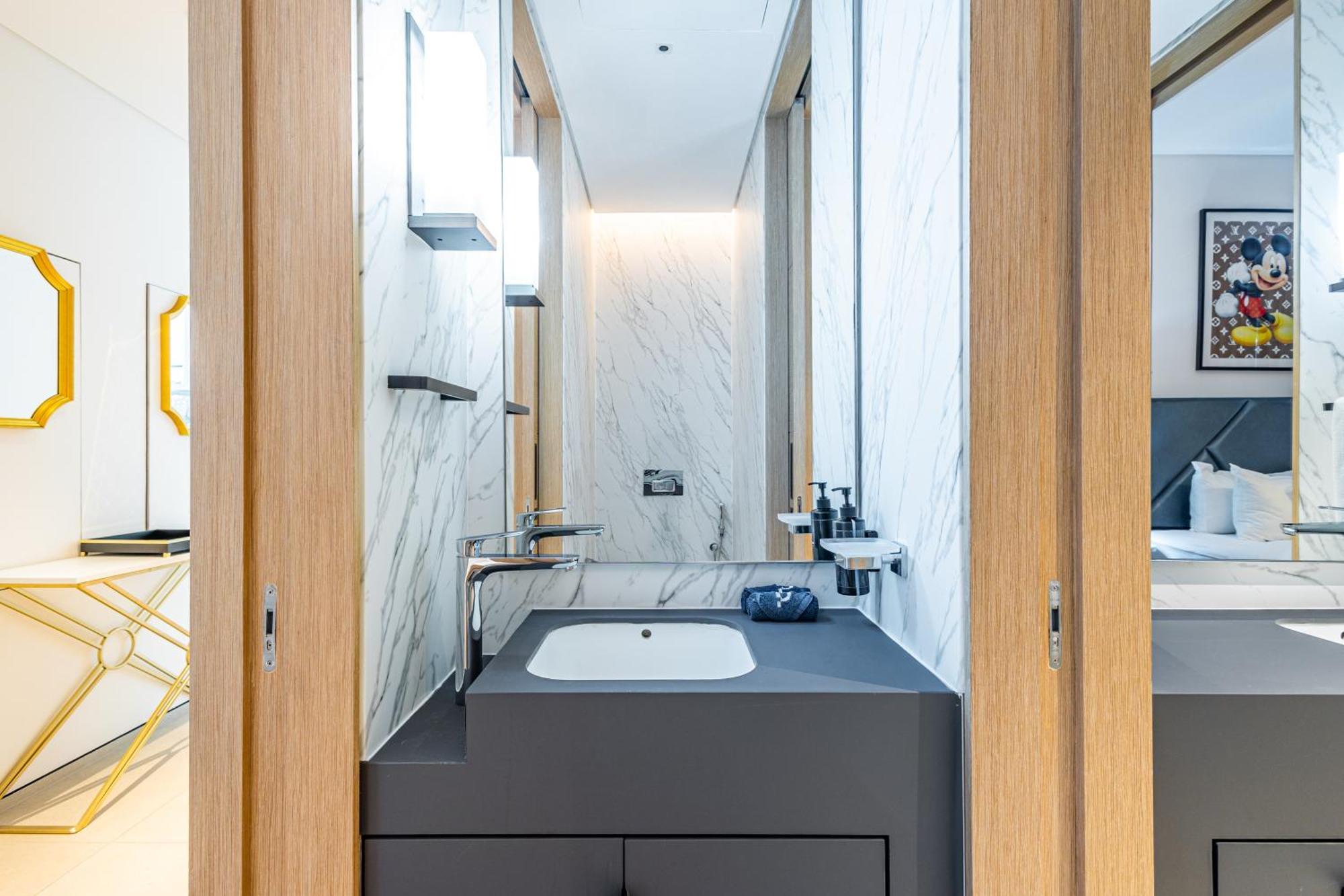 Address Jbr: Beachfront Bliss & Sky-high Luxury Dubai