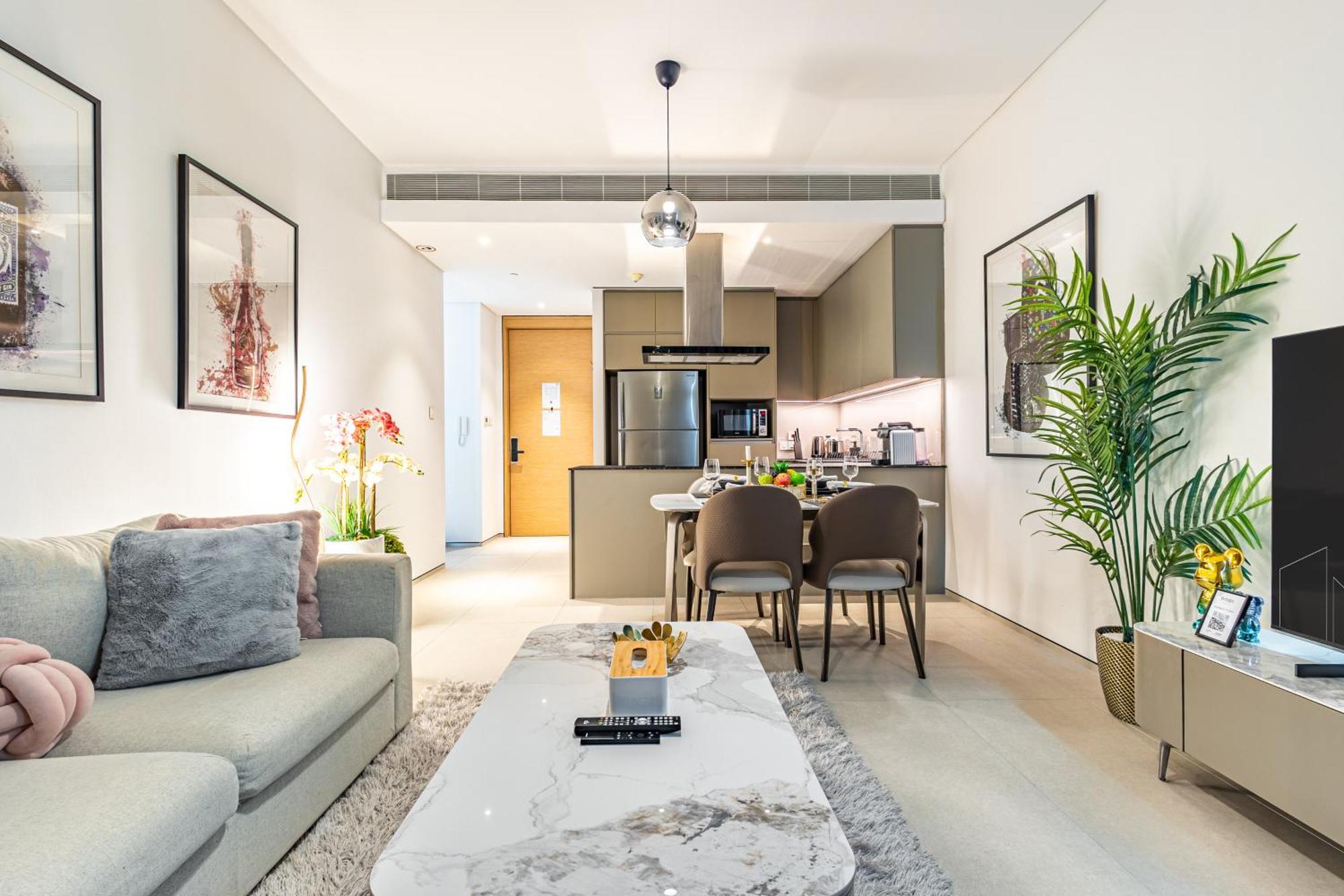 Address Jbr: Beachfront Bliss & Sky-high Luxury Apartment