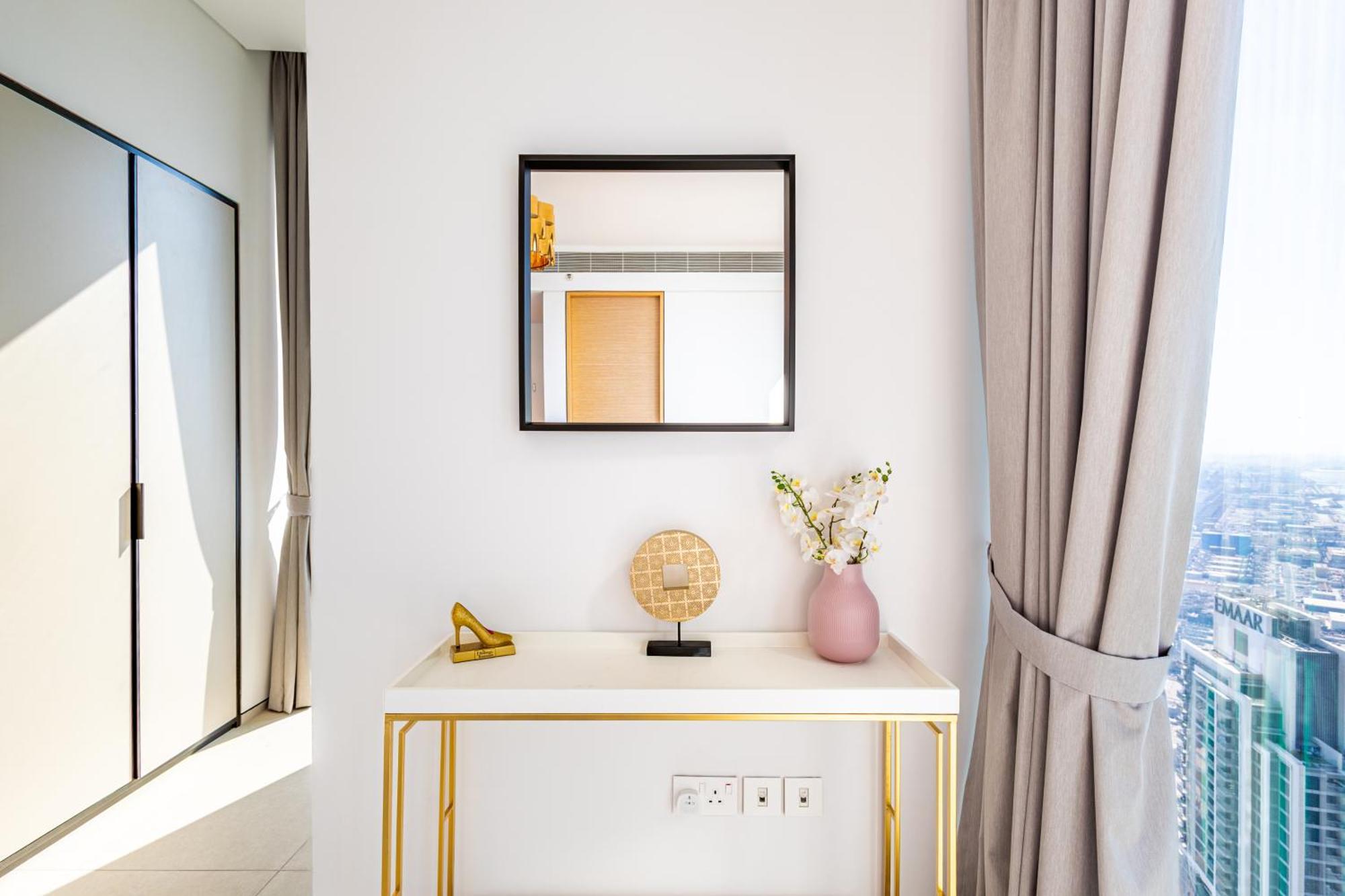 Address Jbr: Beachfront Bliss & Sky-high Luxury Apartment *