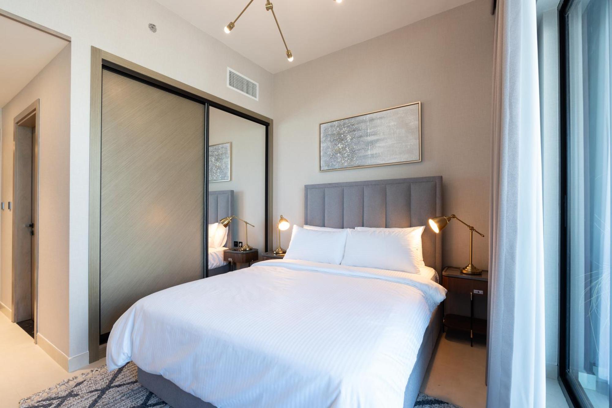 Apartment Keyrock Living - Luxury Furnished 2 Bedroom In Business Bay With Jacuzzi - Binghatti Canal Dubai