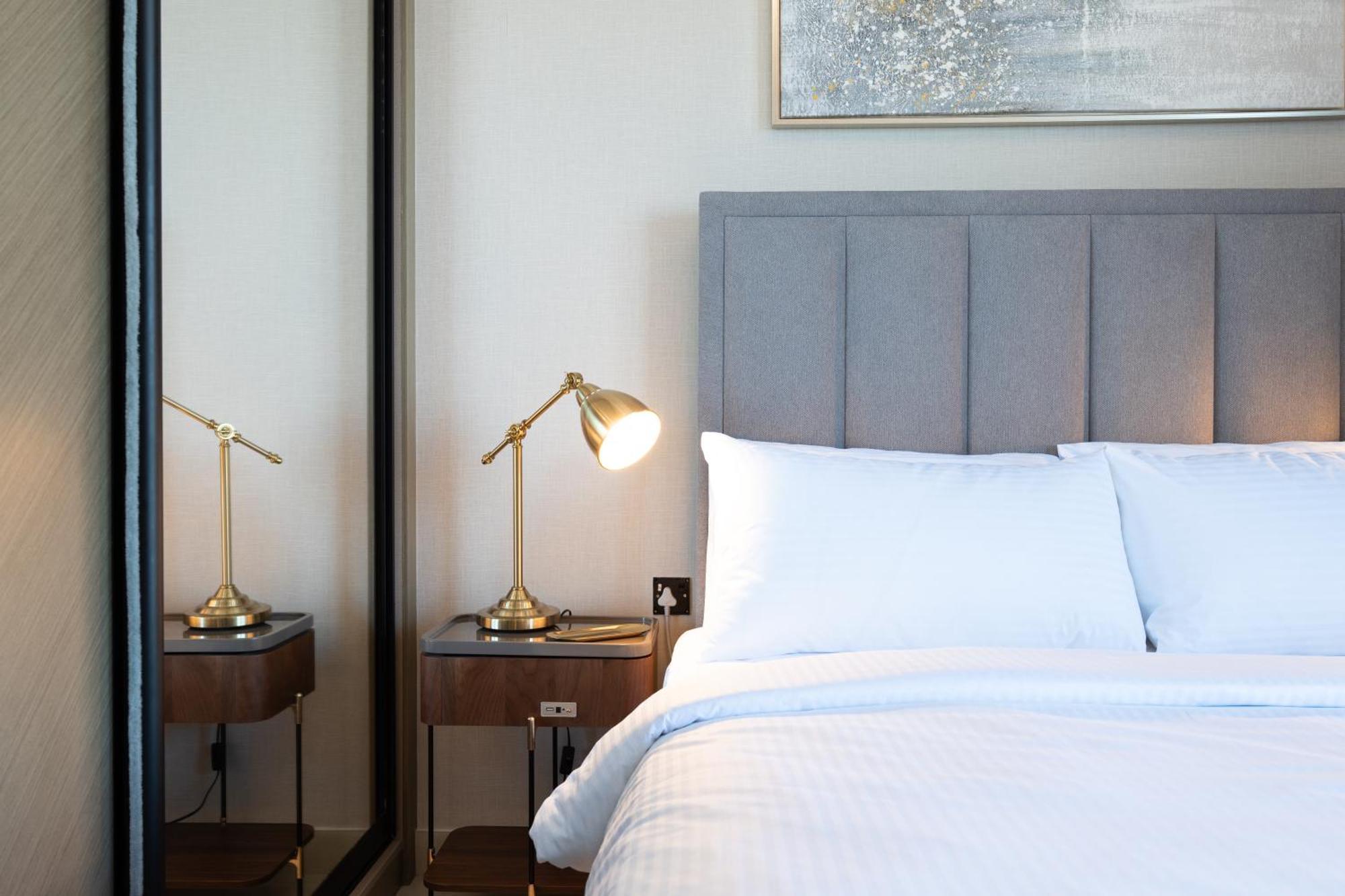 Apartment Keyrock Living - Luxury Furnished 2 Bedroom In Business Bay With Jacuzzi - Binghatti Canal *