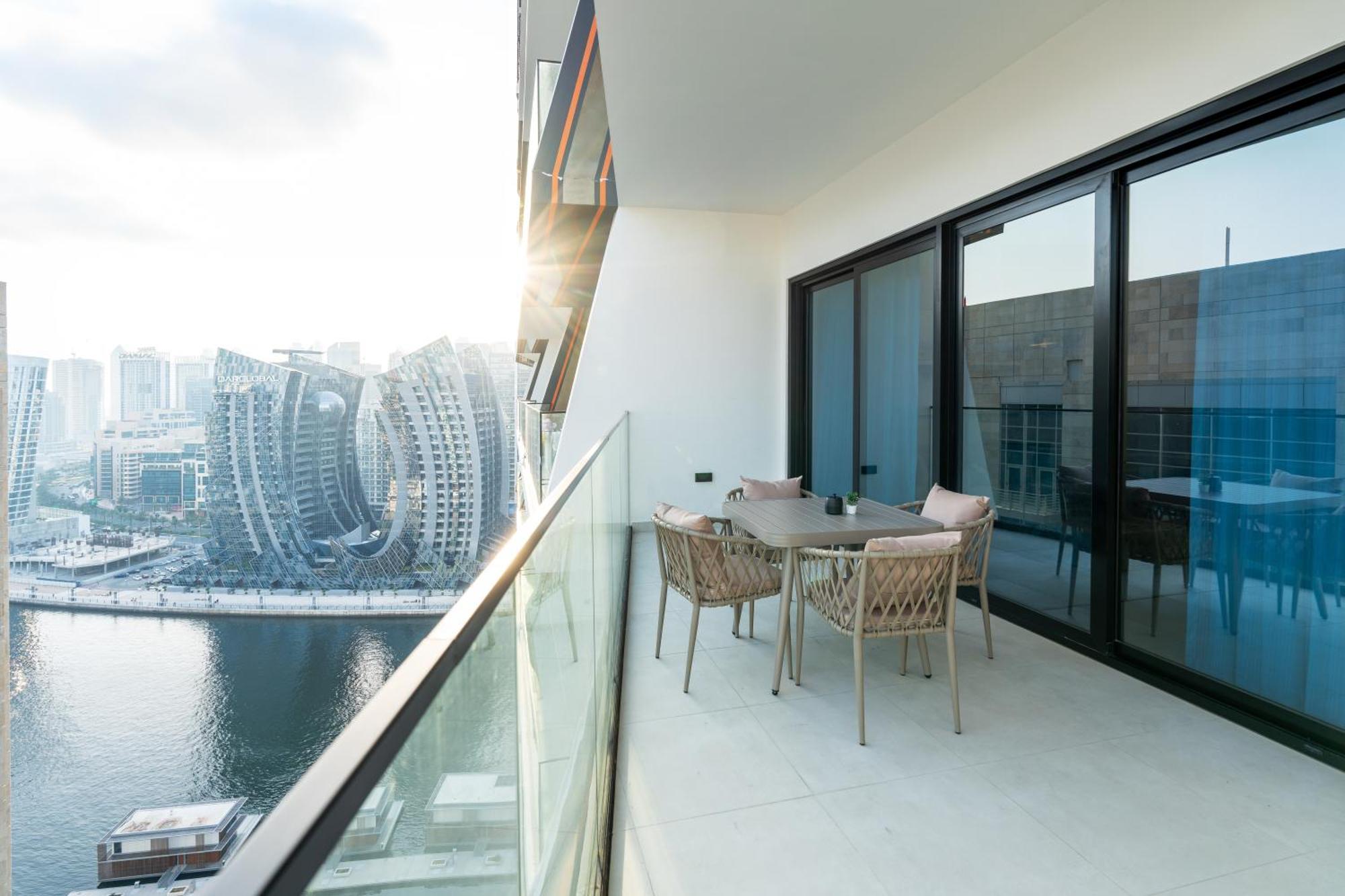 Keyrock Living - Luxury Furnished 2 Bedroom In Business Bay With Jacuzzi - Binghatti Canal