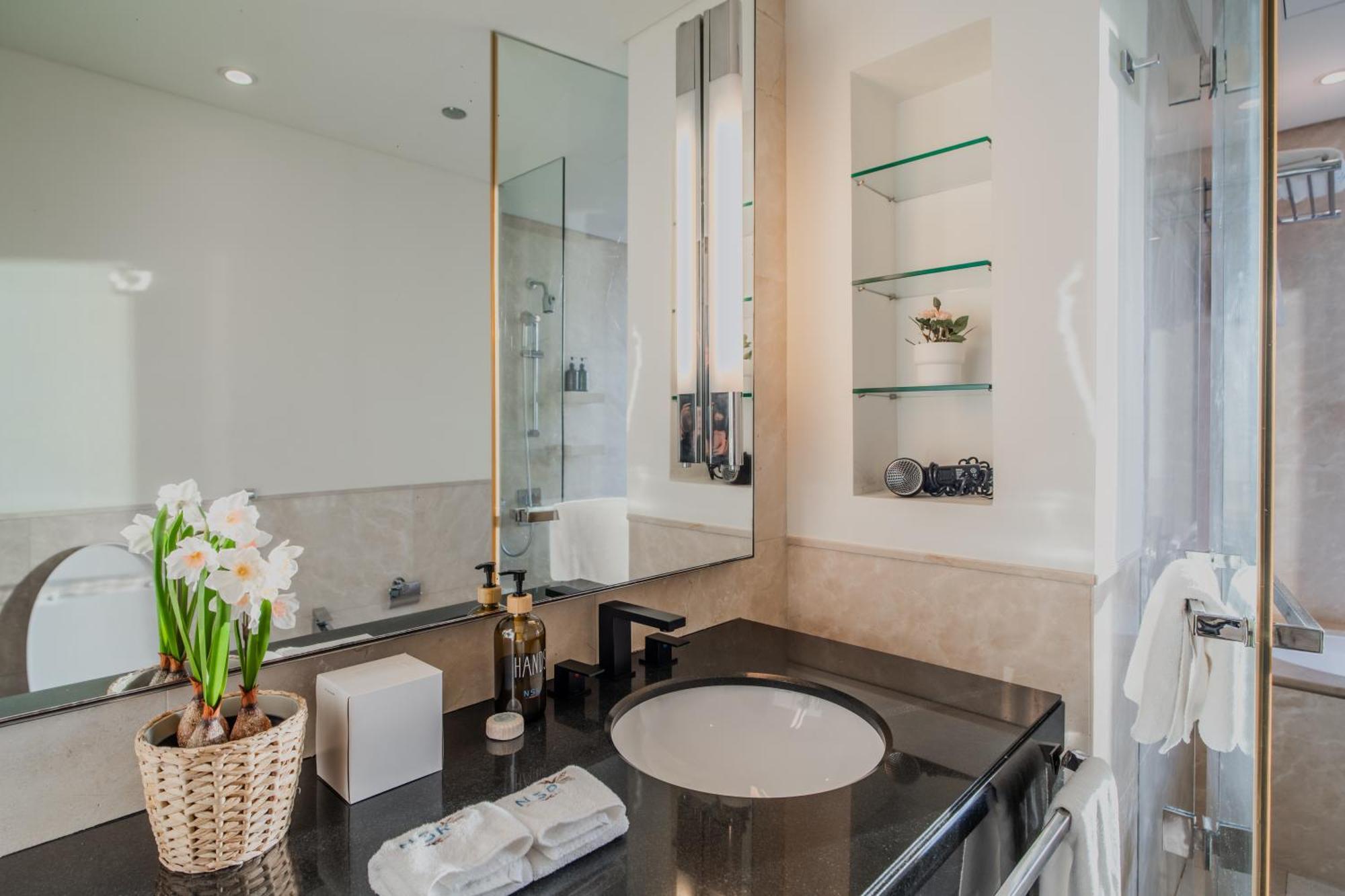 In Address Marina Residences Connected To Marina Mall Apartment Dubai