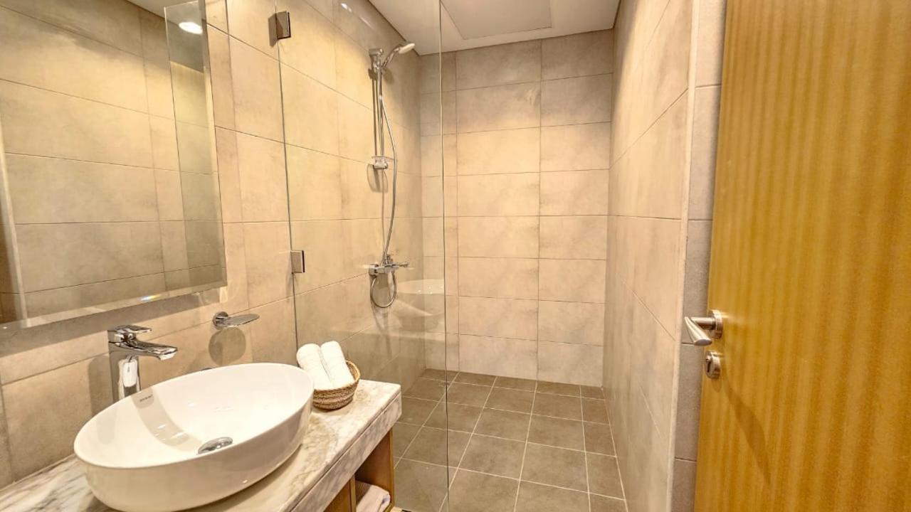 Luxurious 54th Floor With Splendid Sky And Seaview - Downtown Dubai