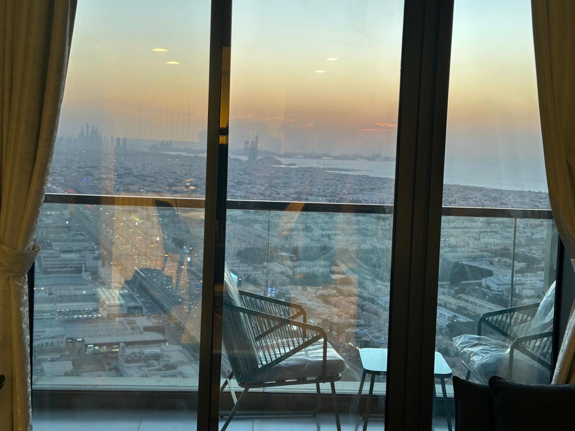 Luxurious 54th Floor With Splendid Sky And Seaview - Downtown Apartment *