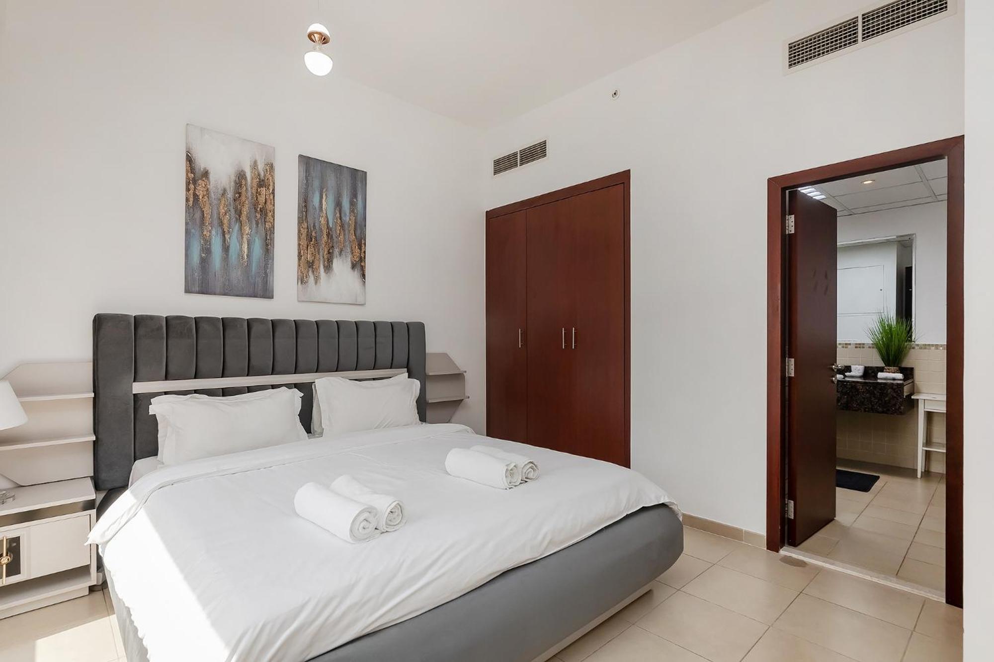 Beautiful 1br With Sea View *