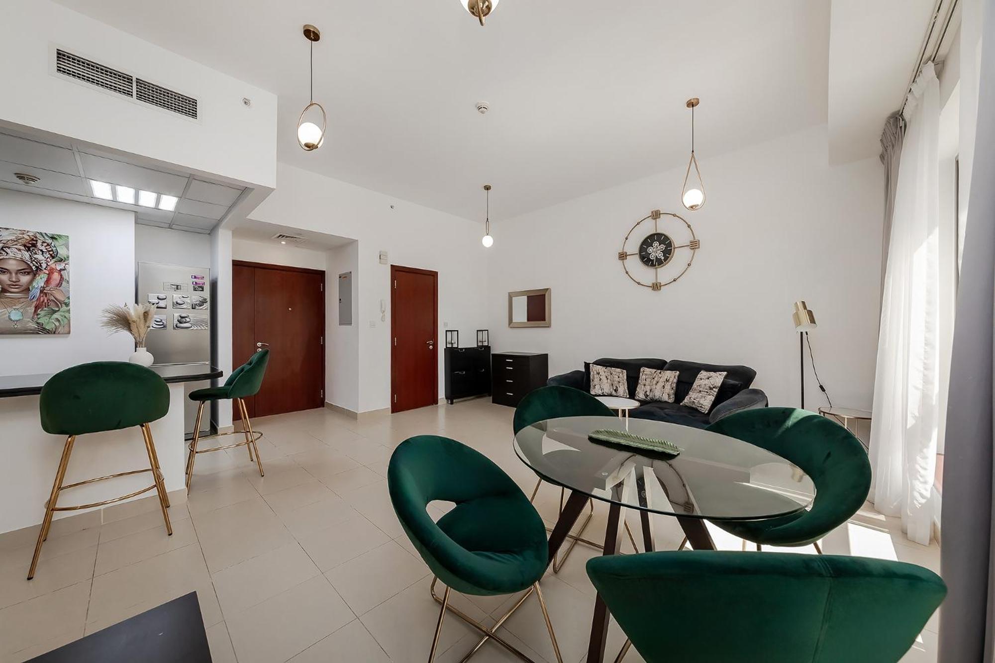 Beautiful 1br With Sea View Apartment *