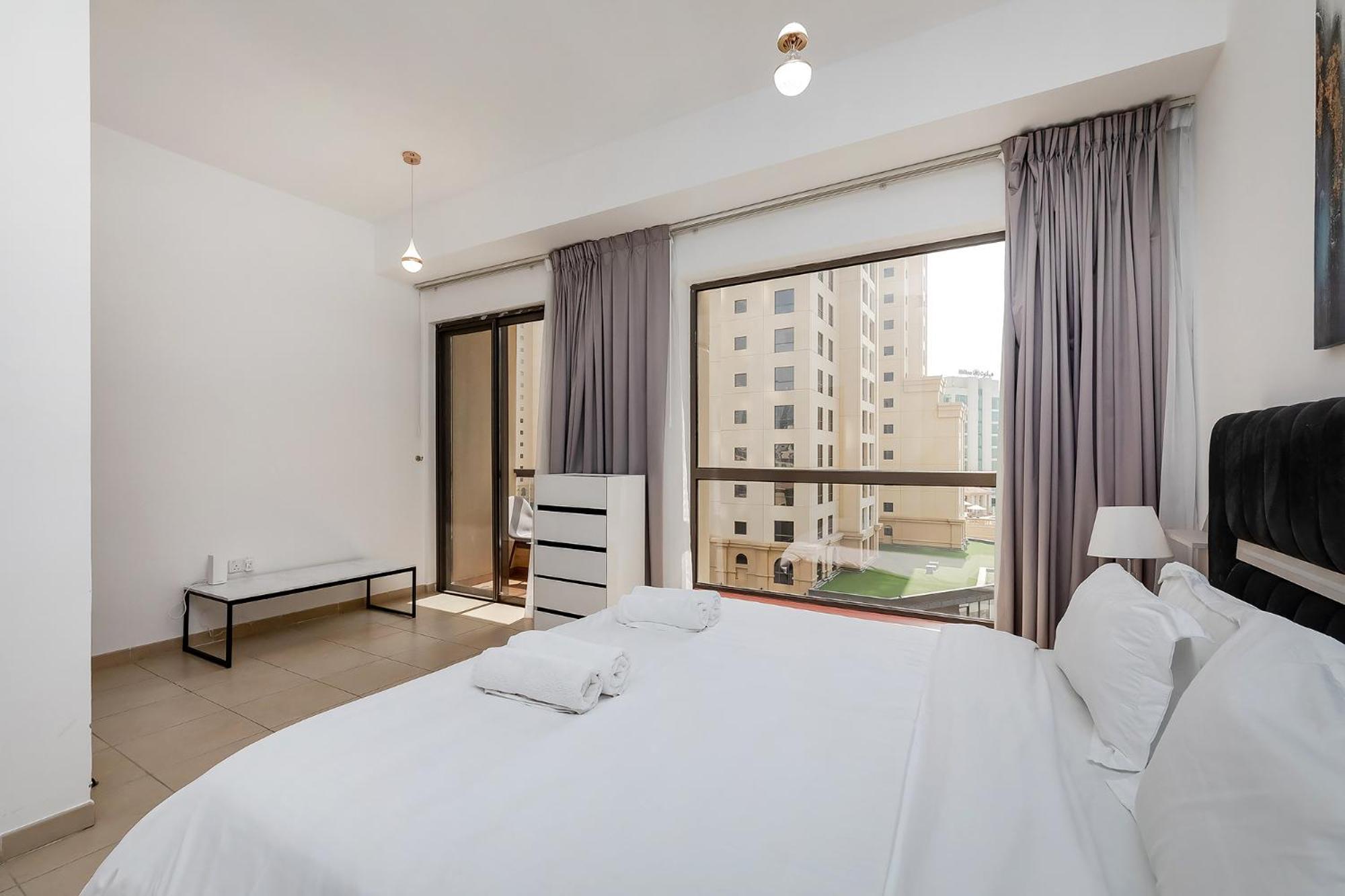Beautiful 1br With Sea View Apartment Dubai