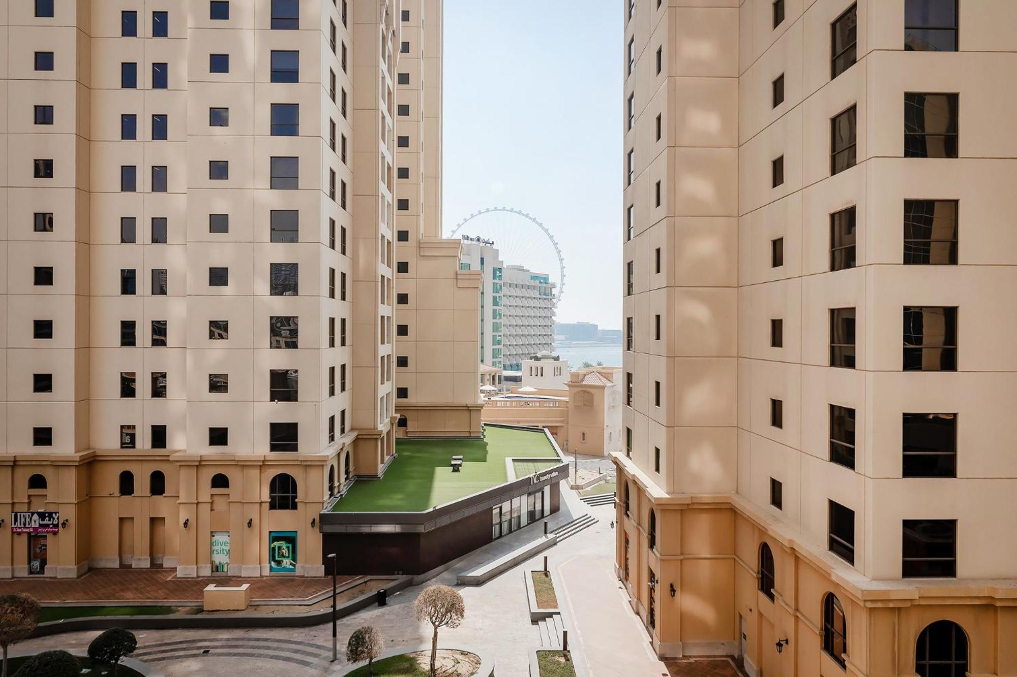 Beautiful 1br With Sea View Dubai