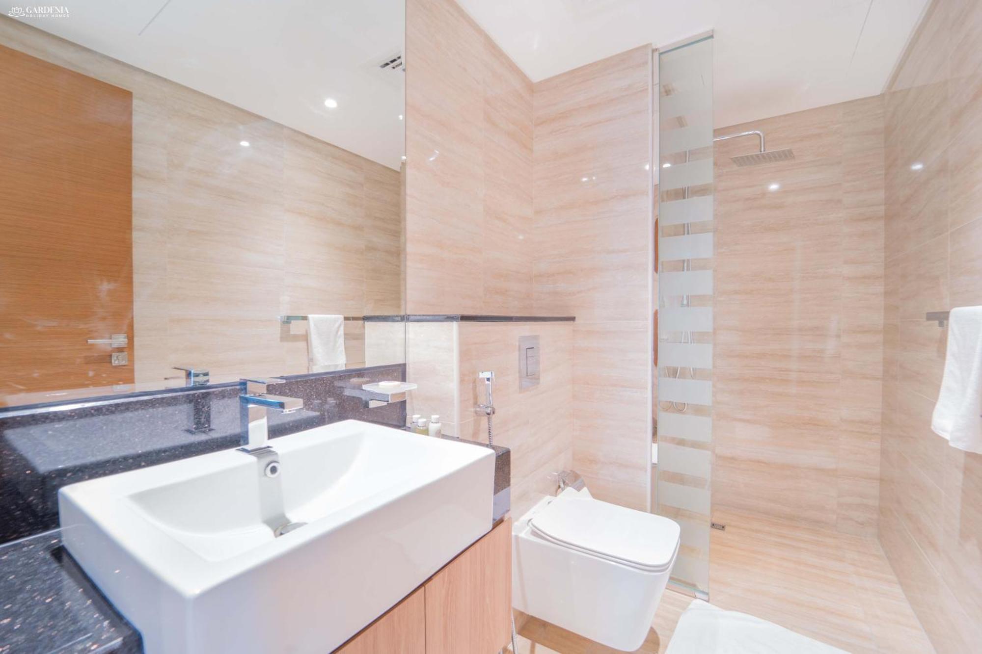 Fabulous Missoni Designer Building, 3 Bedroom Maid Dubai