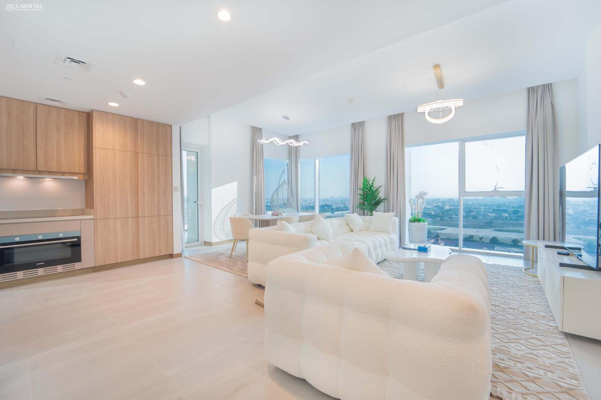 Fabulous Missoni Designer Building, 3 Bedroom Maid Apartment *