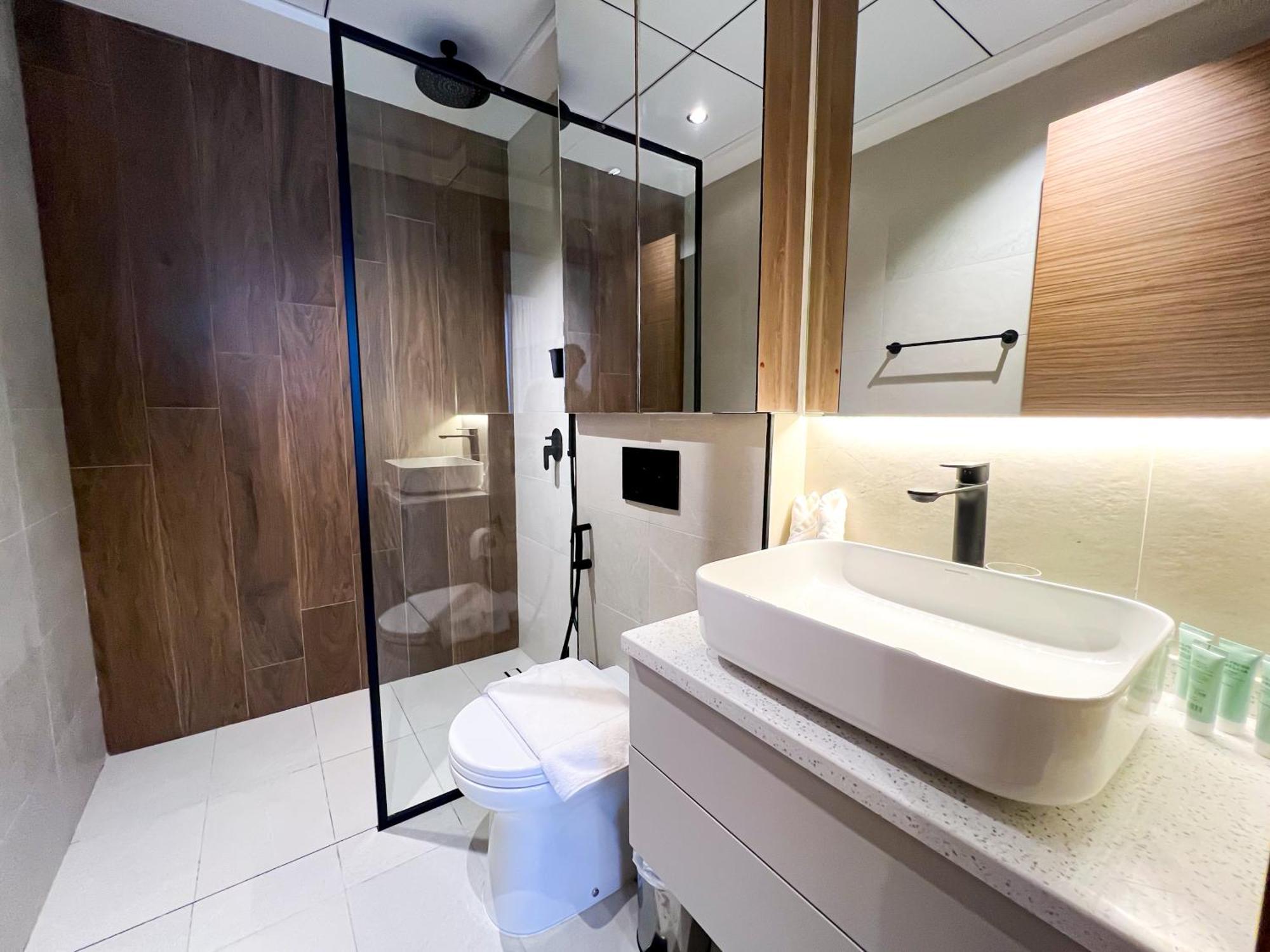 Stylish 1-bedroom Retreat In Prime Gardens , Arjan