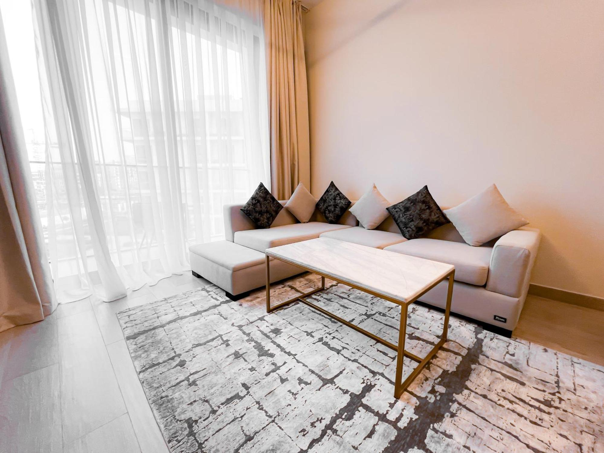 Apartment Stylish 1-bedroom Retreat In Prime Gardens , Arjan