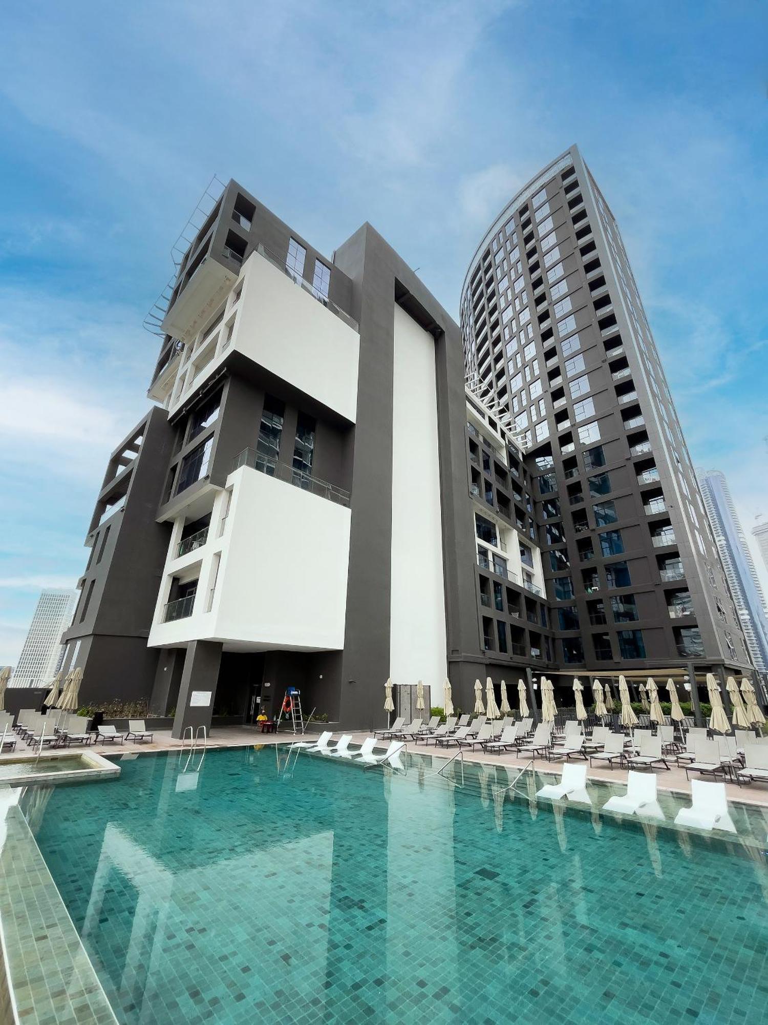 Luxury With Views Of Burj Khalifa 15 Northside Dubai