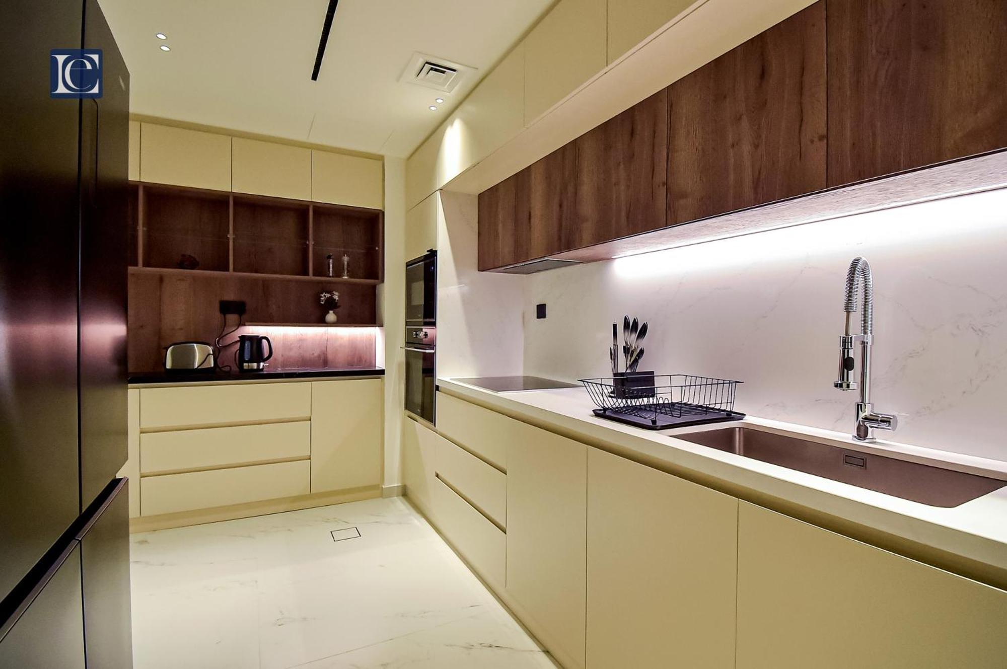 Luxury Escapes - Three-bedroom With View Apartment Dubai