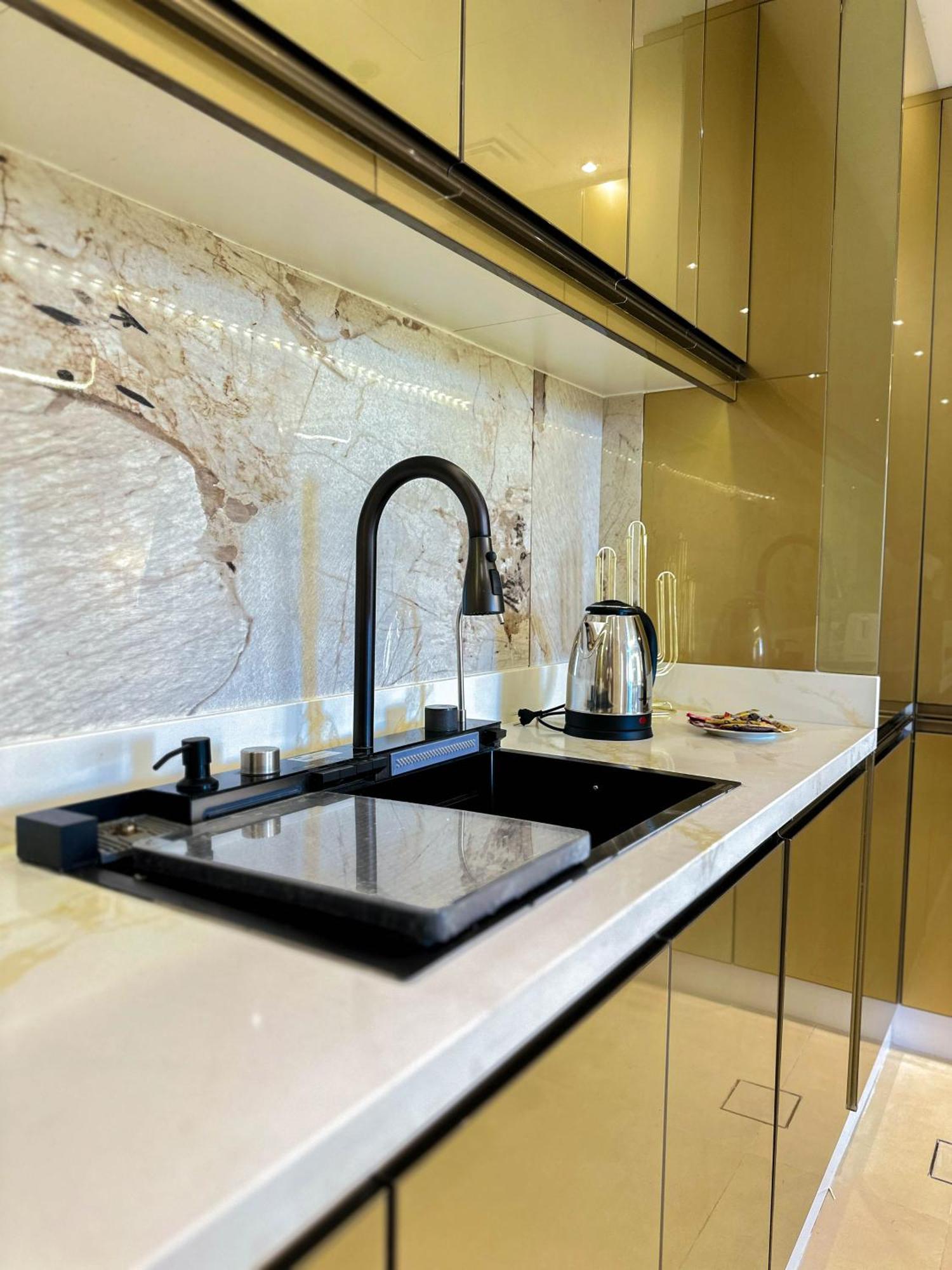 Beachfront Bliss 2br In Shams 2 * Dubai