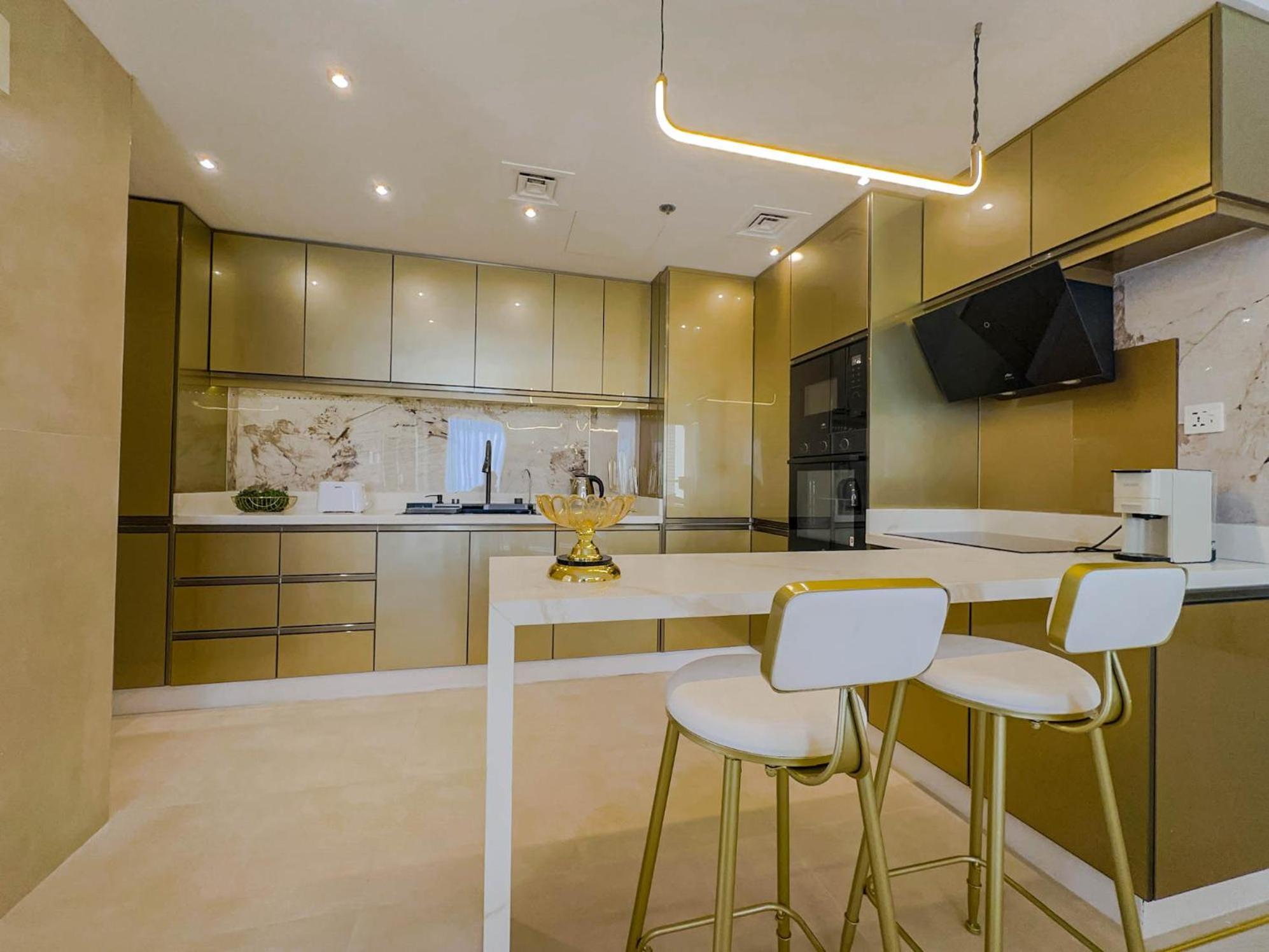 Beachfront Bliss 2br In Shams 2 Dubai