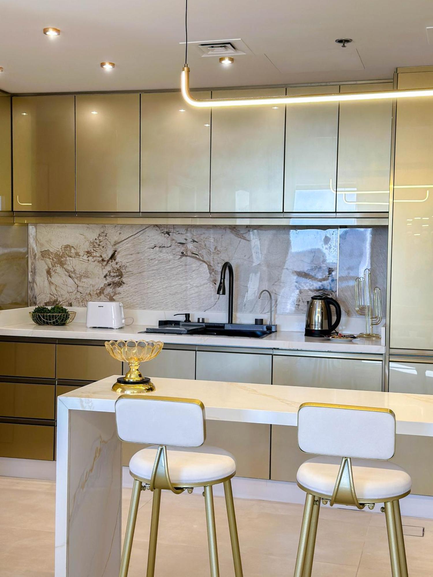 Apartment Beachfront Bliss 2br In Shams 2 Dubai